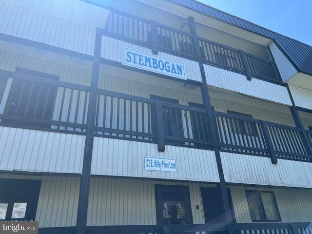 Great Investment with a little TLC. This second floor 2 bed 2 bath unit in the Allegheny Mountains at Blue Knob All Seasons, would be prefect for rentals, personal get away or a full time residence. $342.00/ Mo HOA fee includes: pools, hot tub and gym area, tennis and pickle ball courts, building, property maintenance & garbage. *Conference center, Golf and Ski resort is not included in HOA fee.