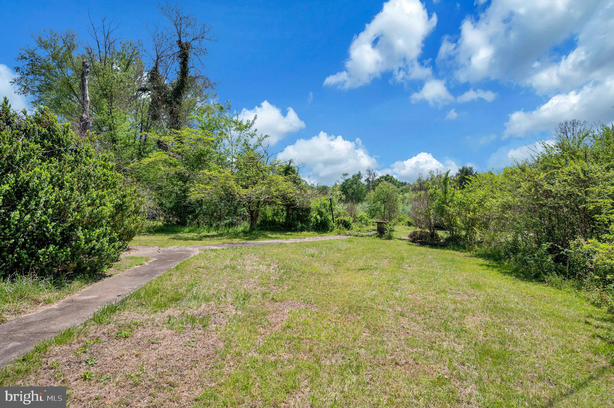 QUAINT ACRES FARM - Residential