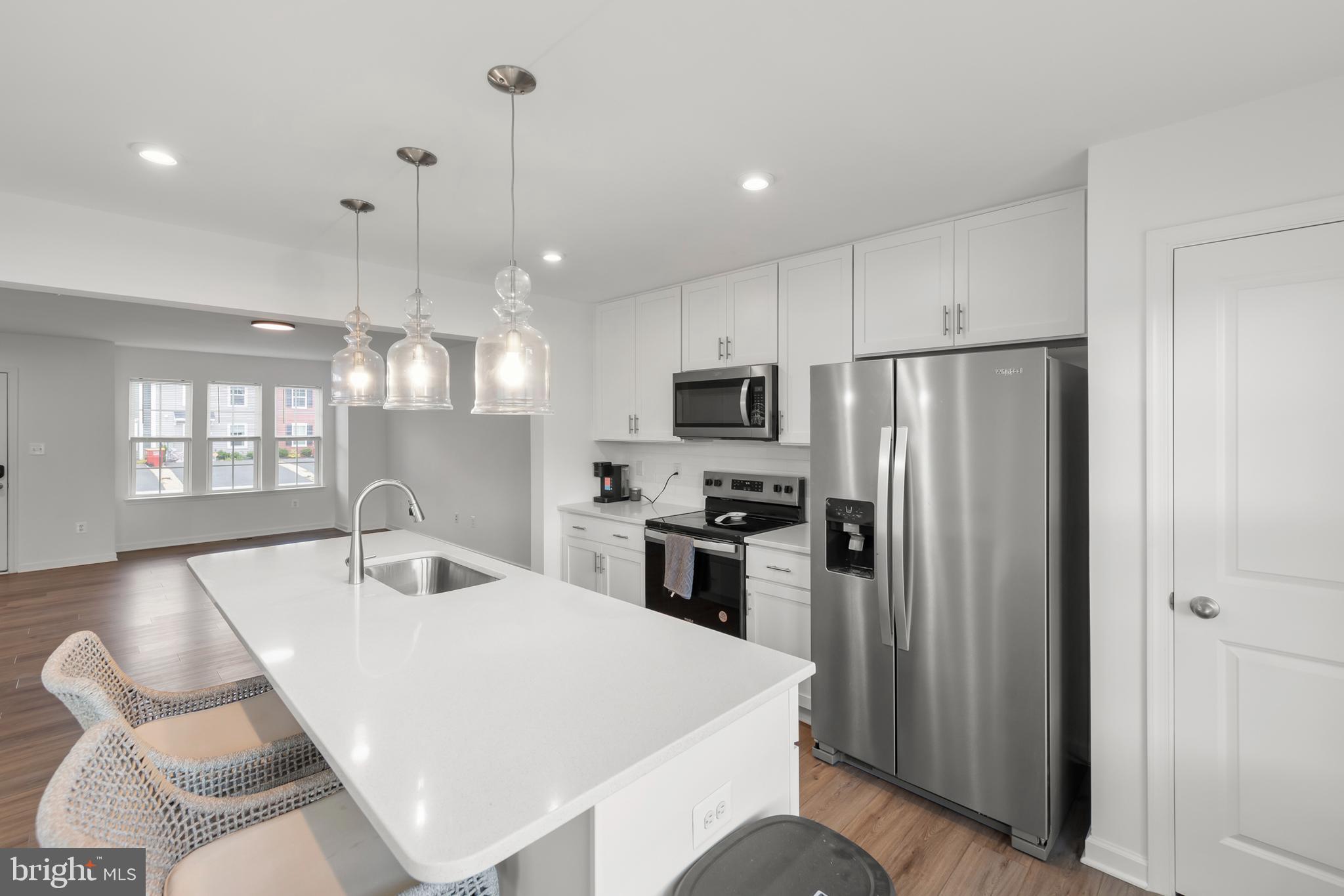WHISPERING PINES - Residential