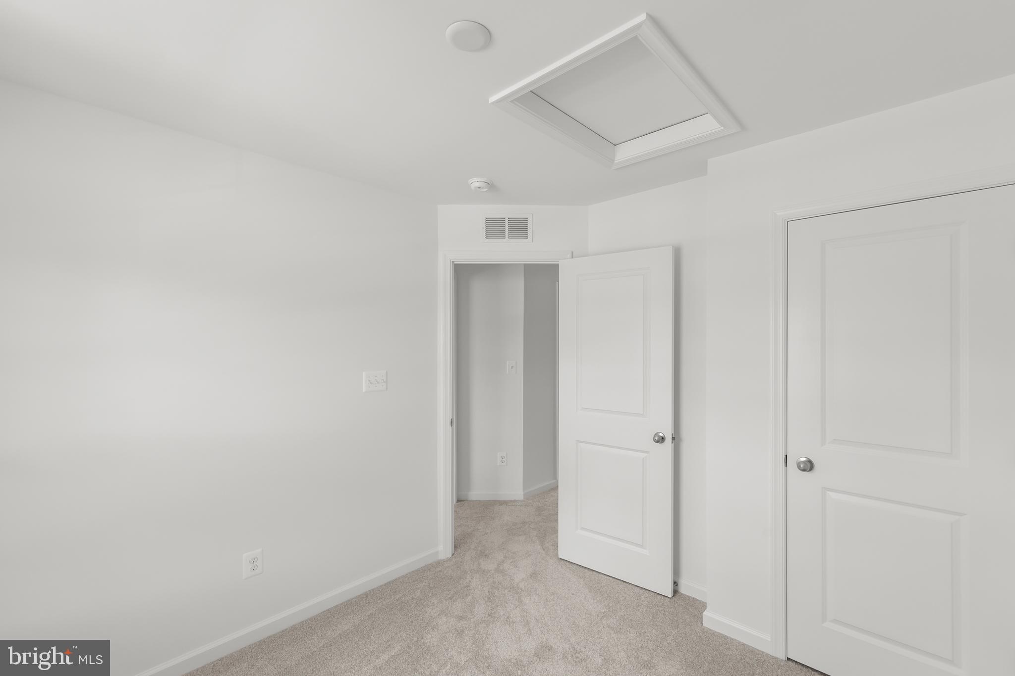 WHISPERING PINES - Residential