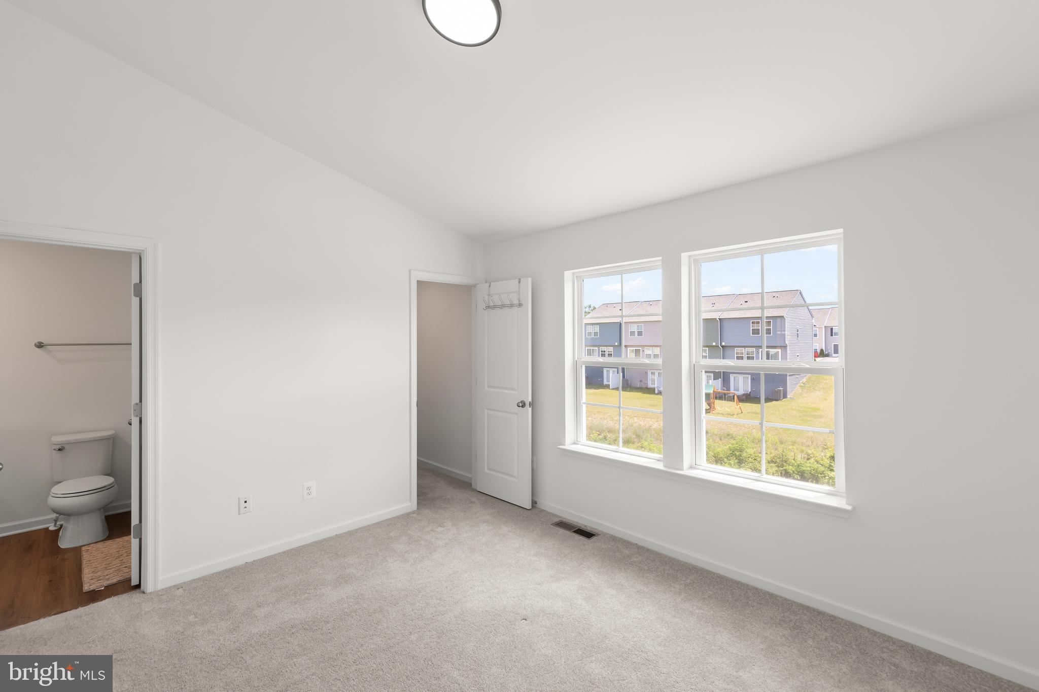 WHISPERING PINES - Residential