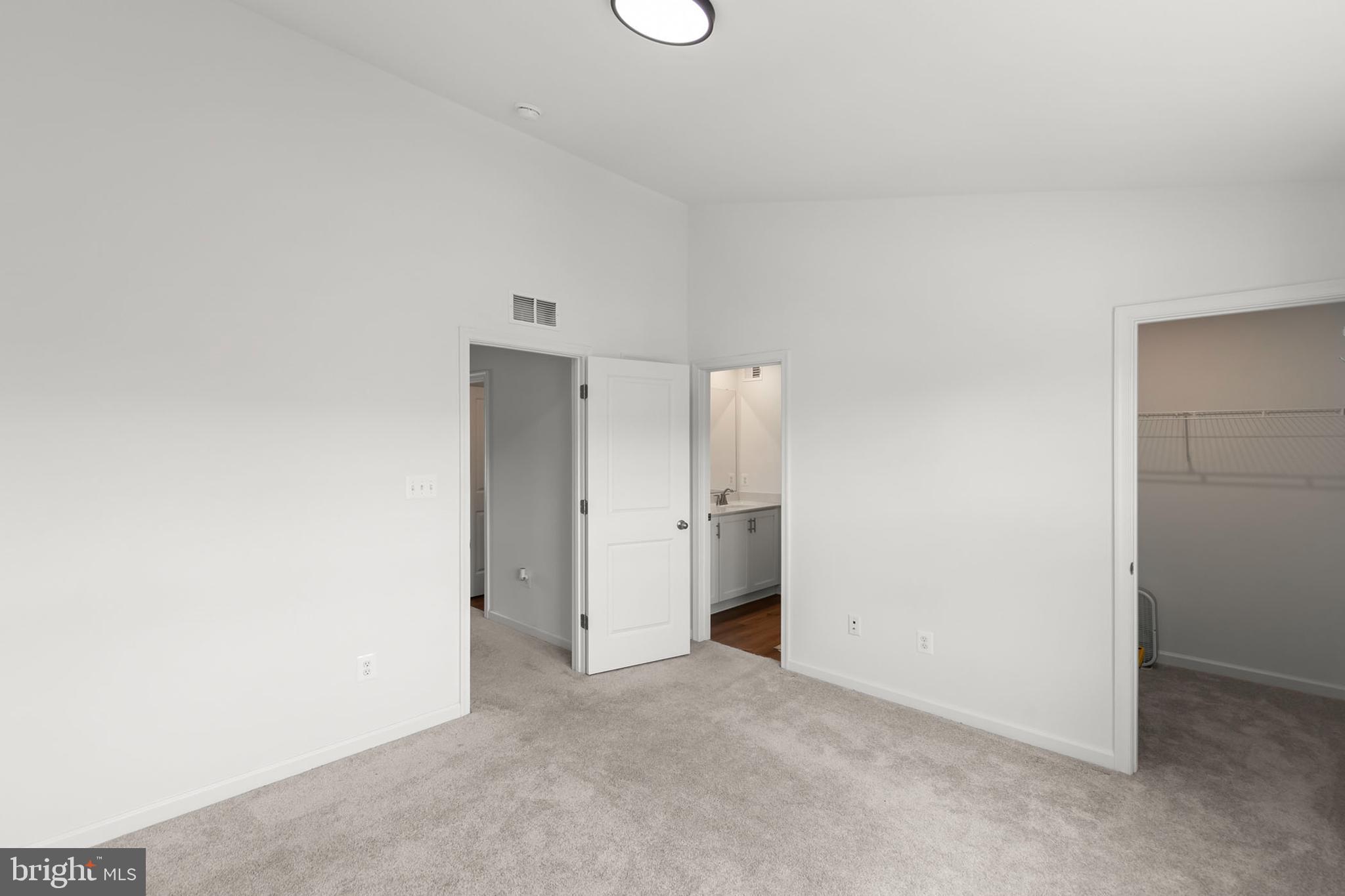 WHISPERING PINES - Residential