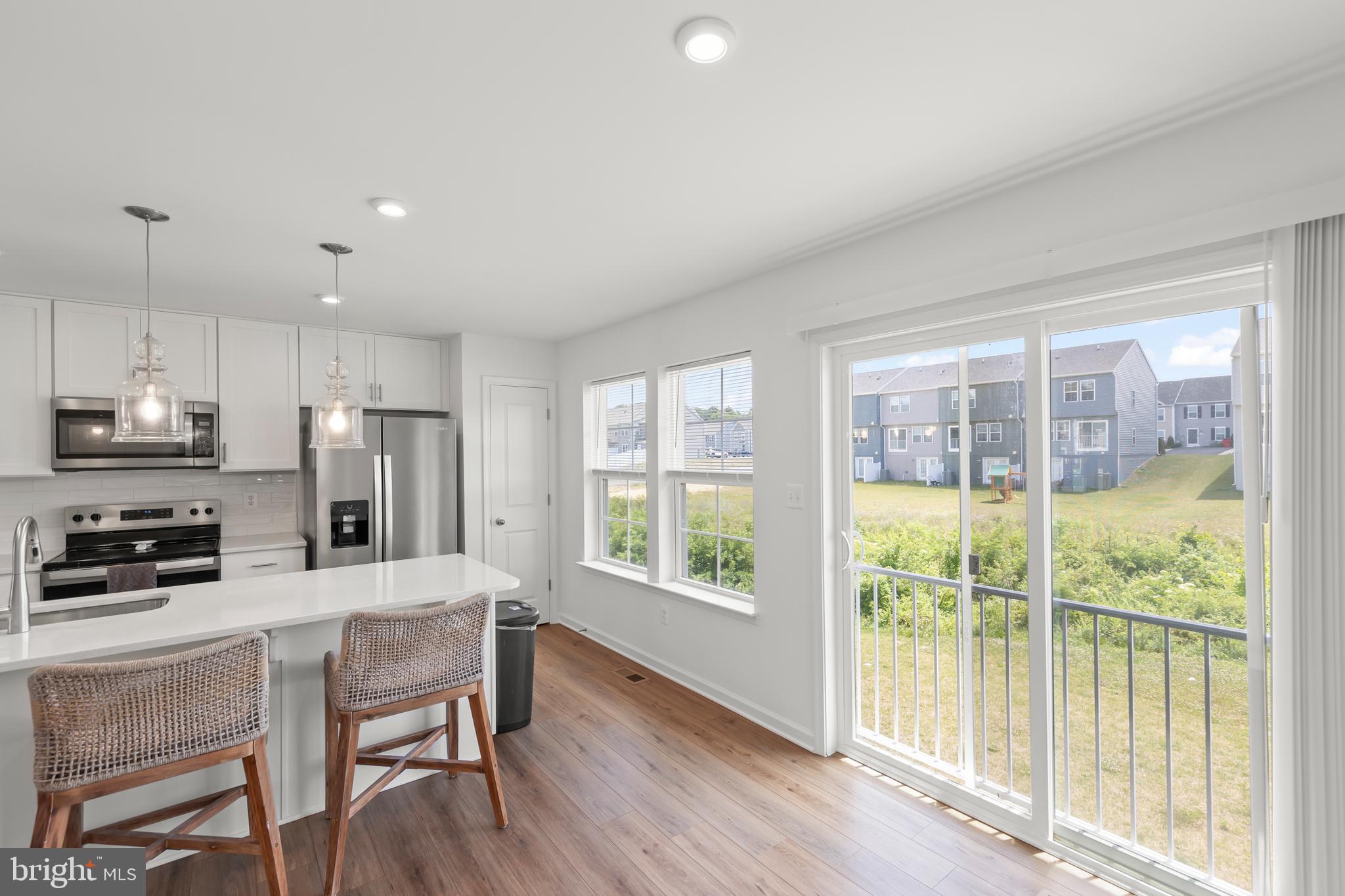 WHISPERING PINES - Residential