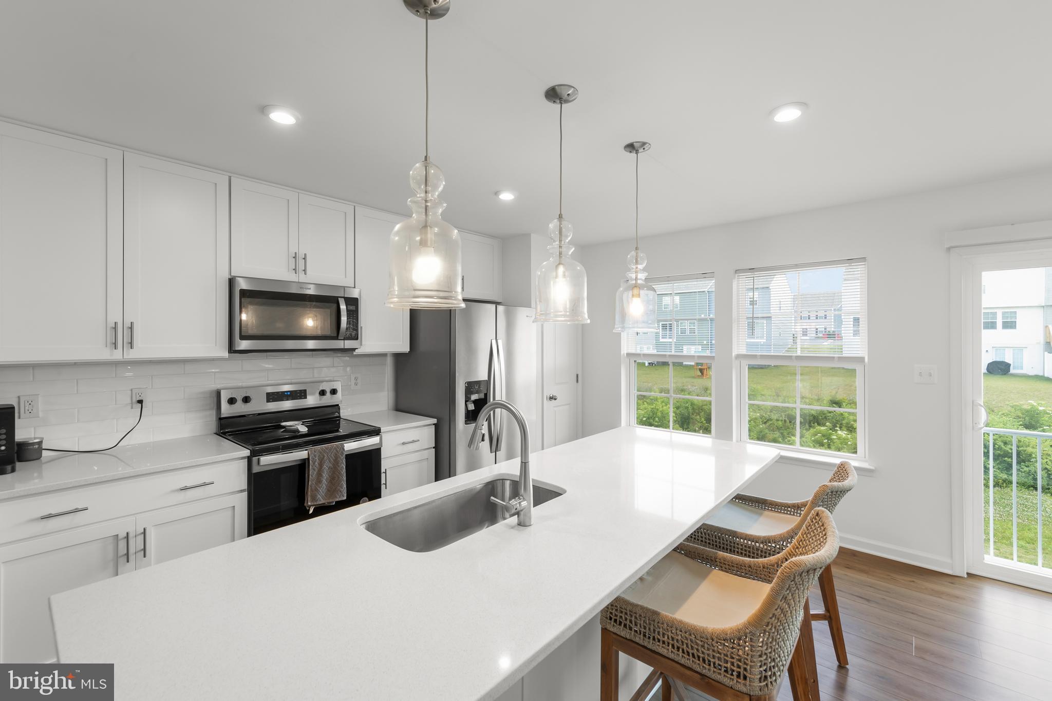 WHISPERING PINES - Residential