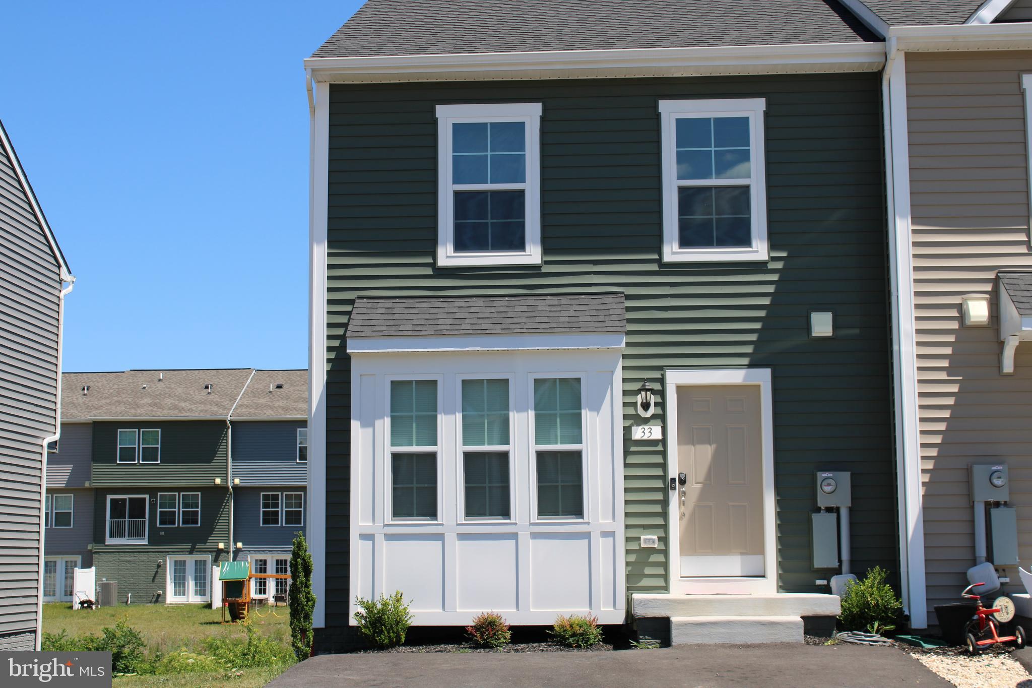 WHISPERING PINES - Residential