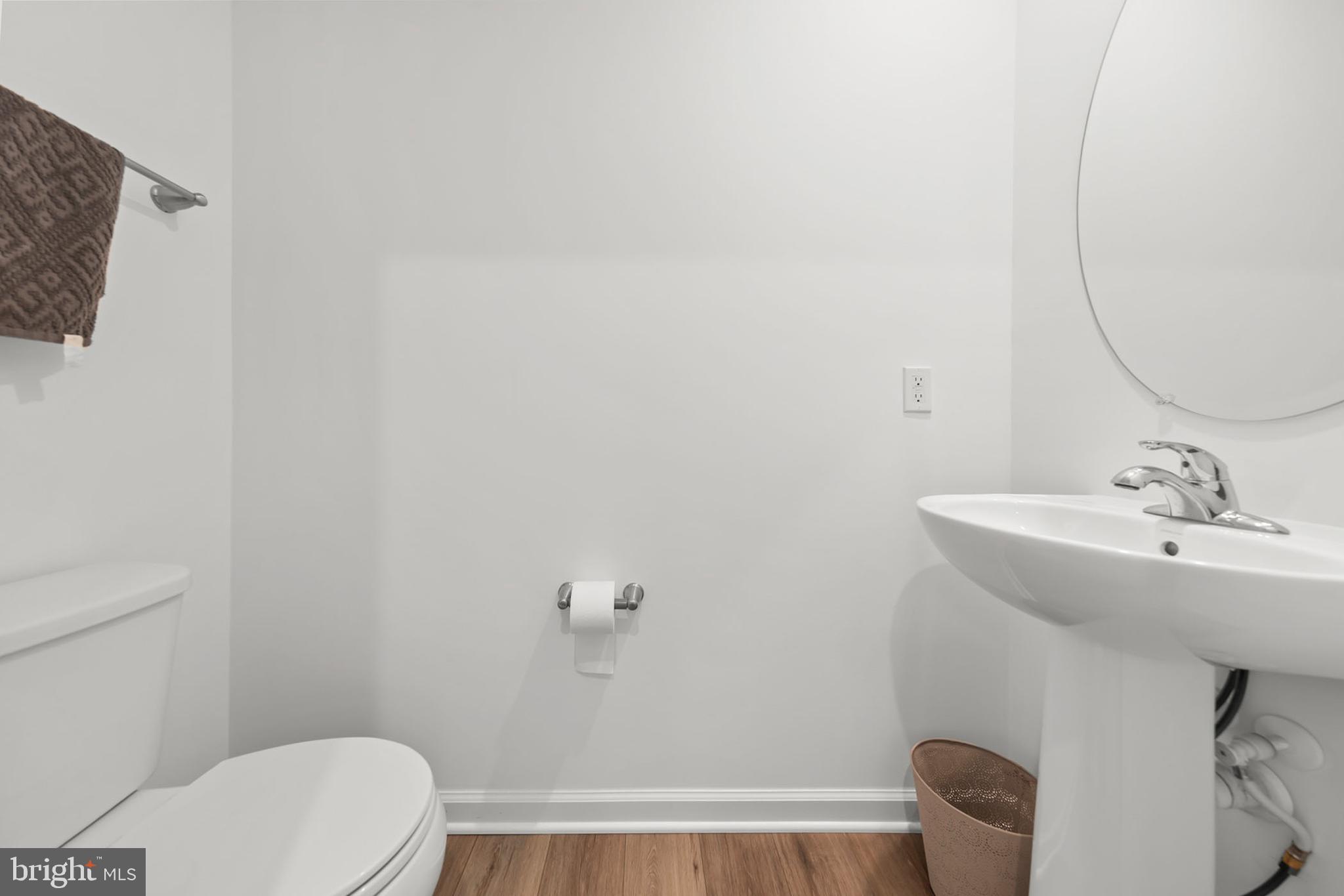 WHISPERING PINES - Residential