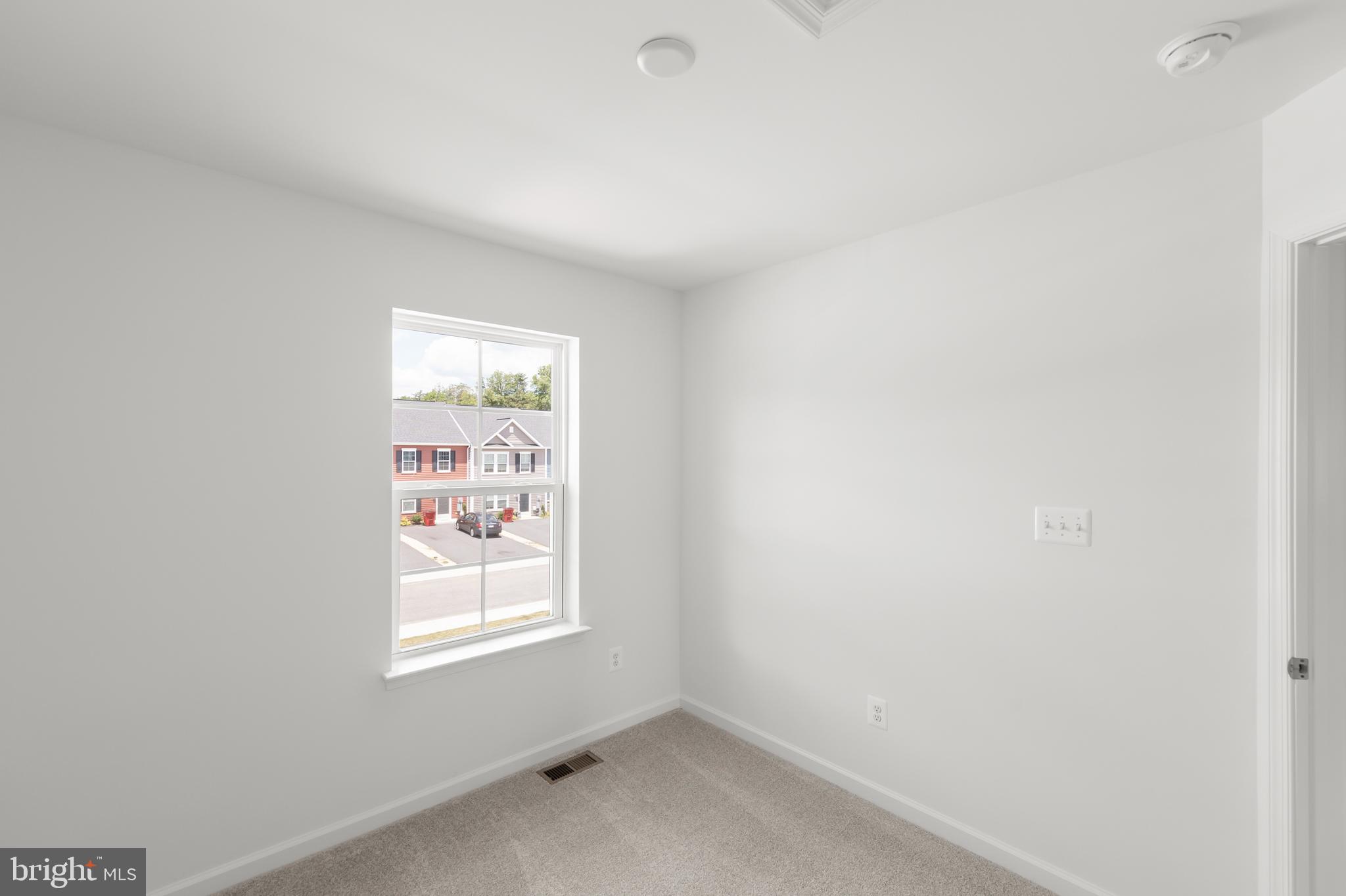 WHISPERING PINES - Residential