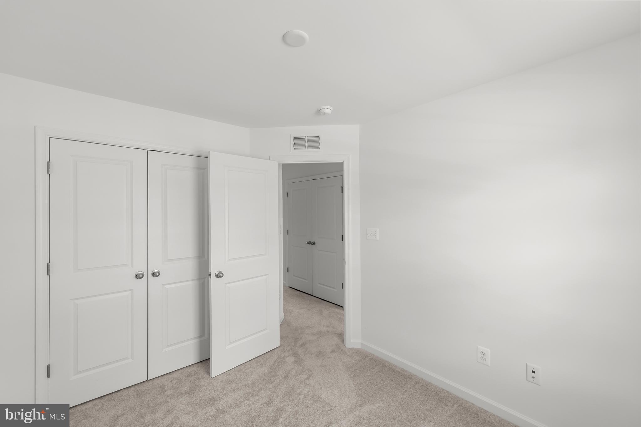 WHISPERING PINES - Residential