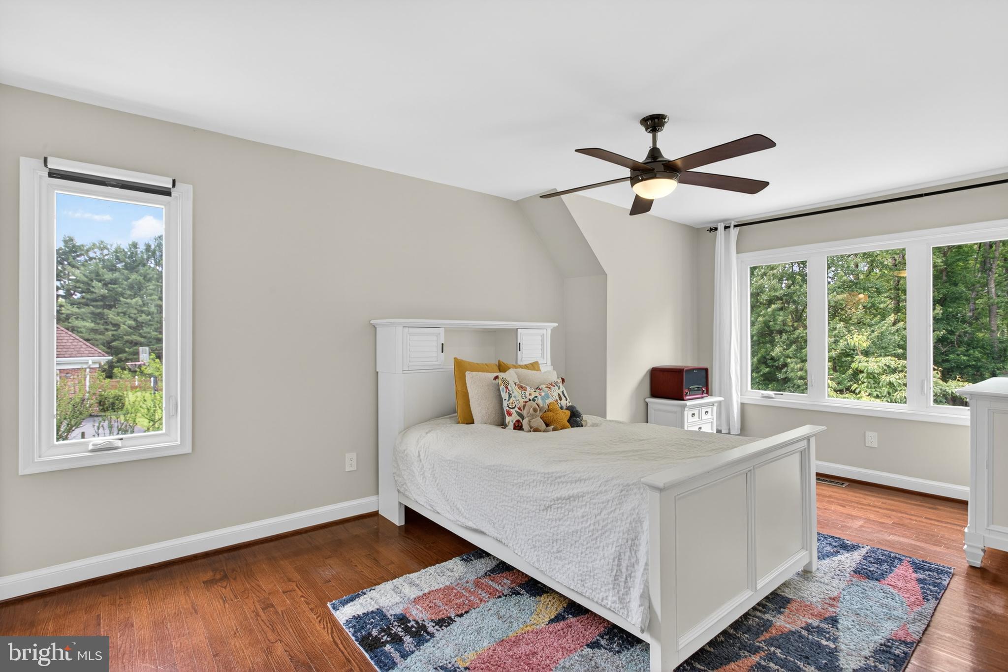 ESWORTHY ESTATES - Residential