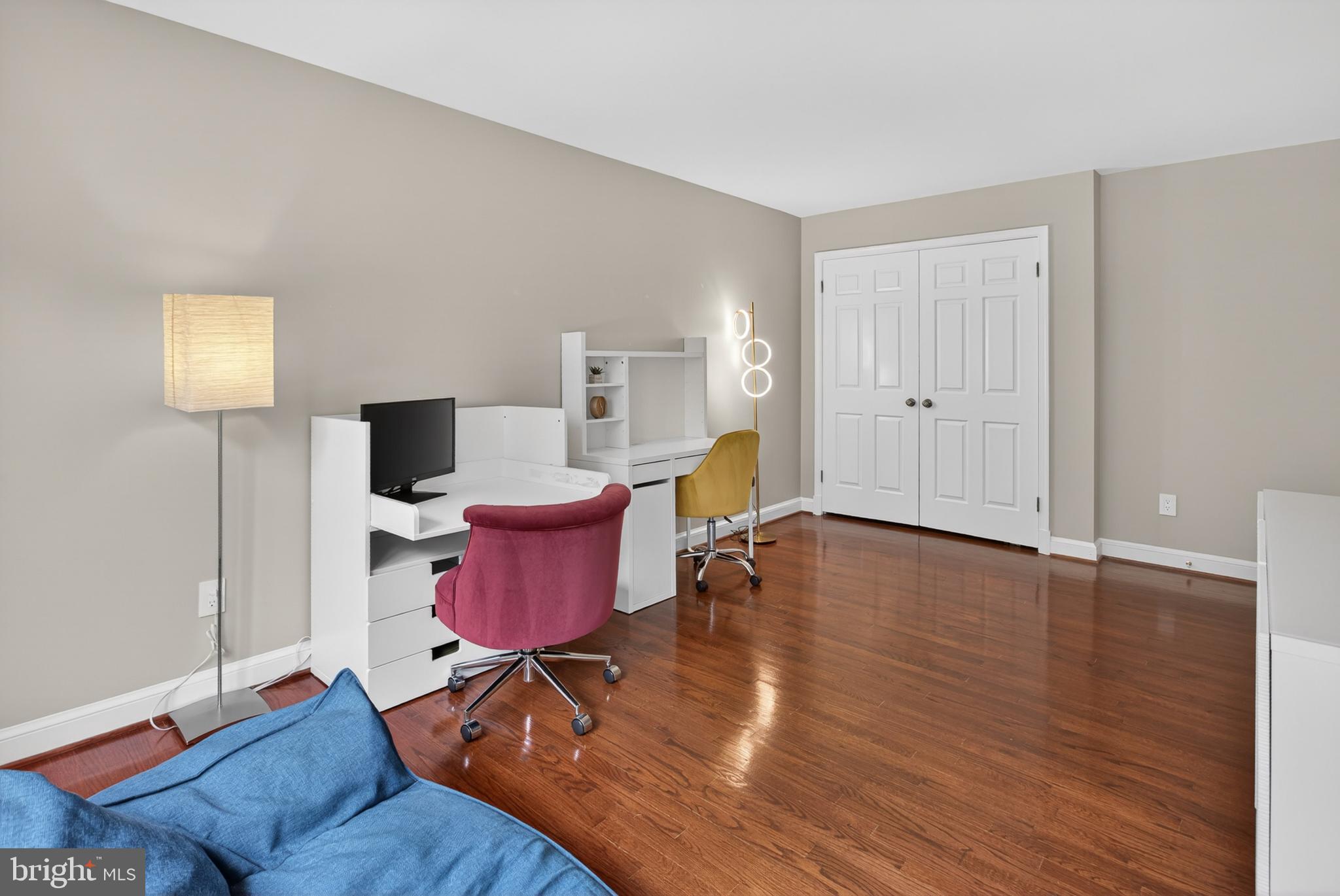 ESWORTHY ESTATES - Residential