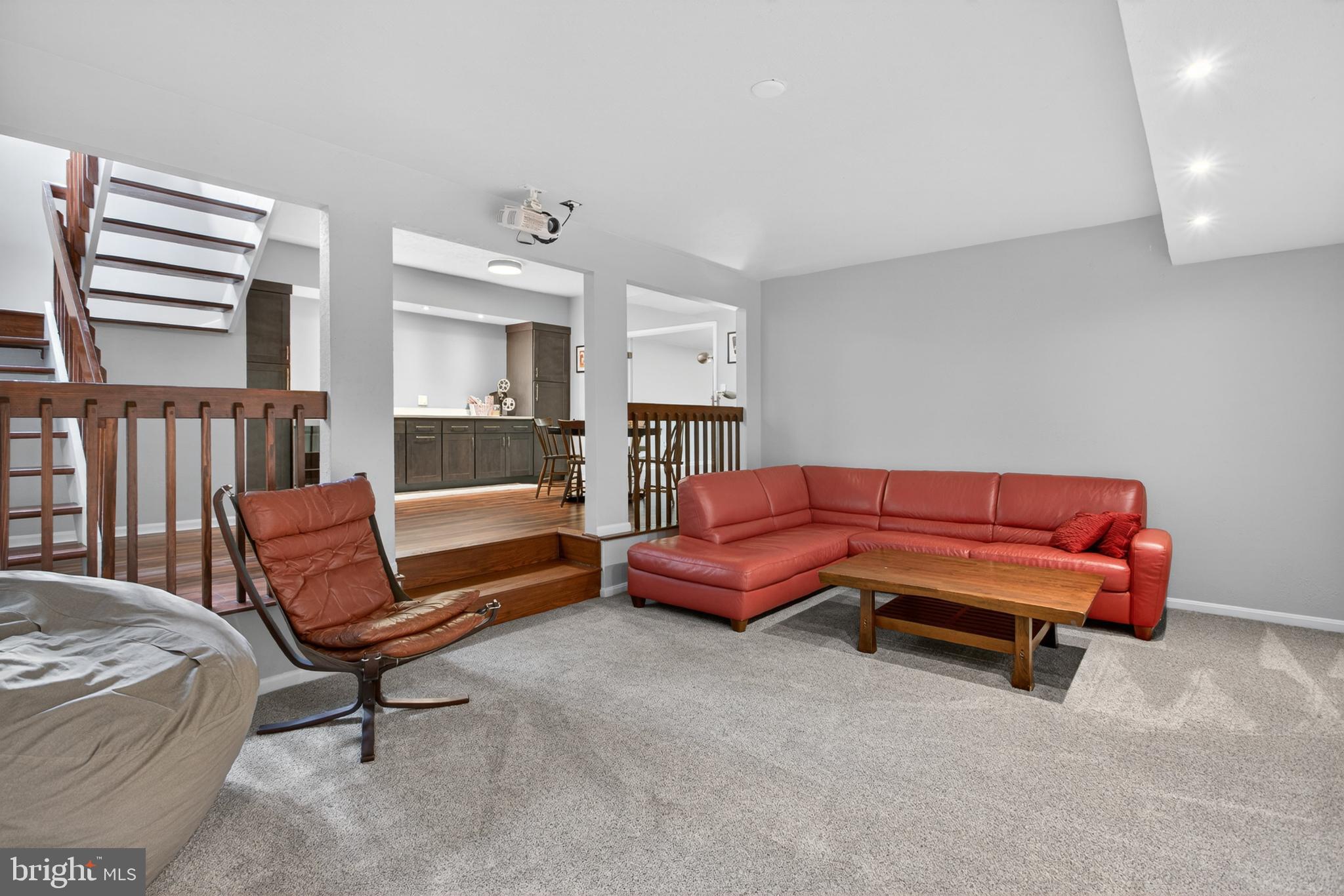 ESWORTHY ESTATES - Residential