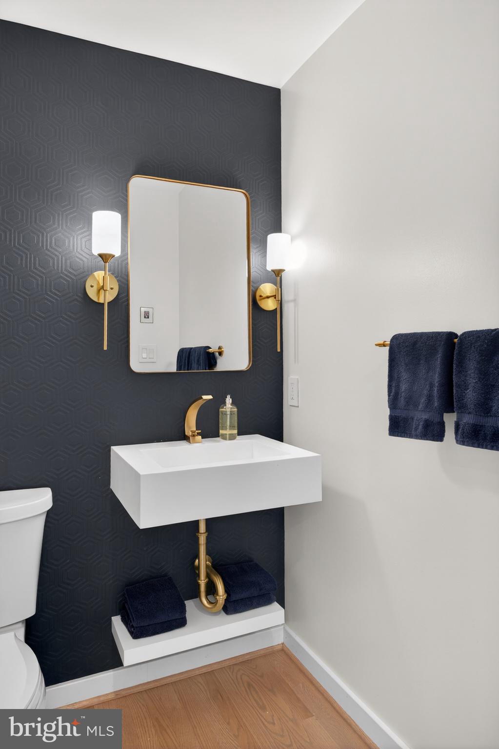 ESWORTHY ESTATES - Residential