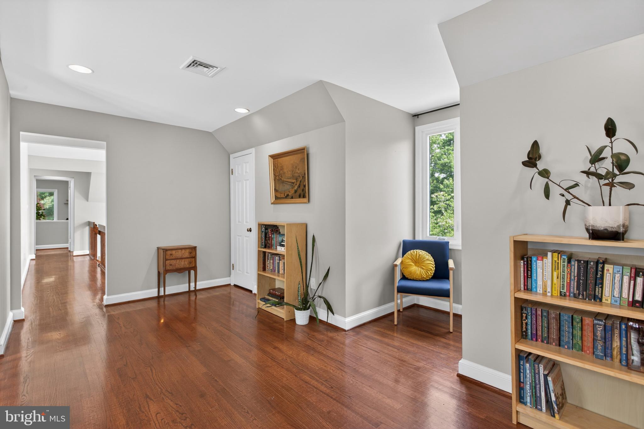 ESWORTHY ESTATES - Residential