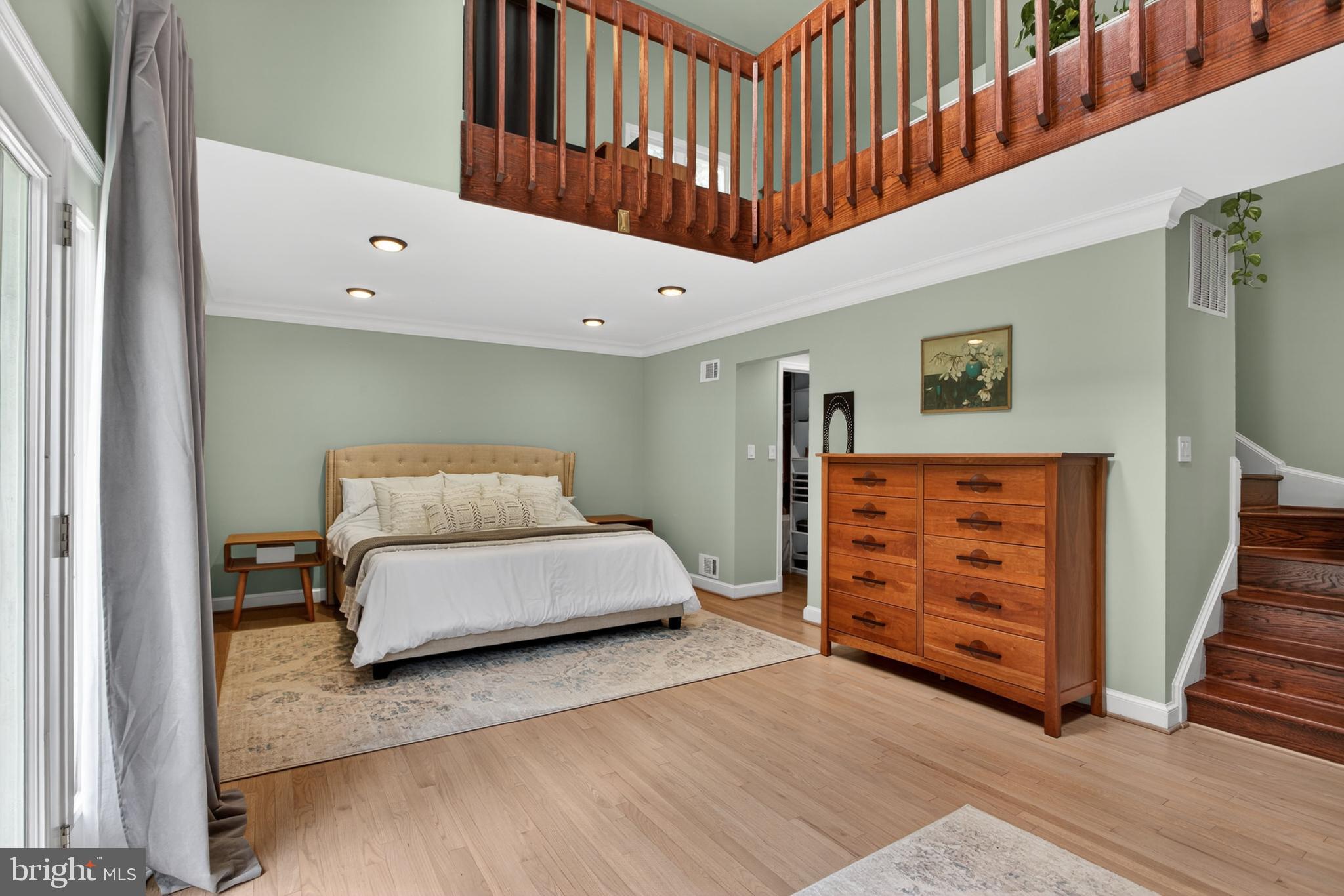 ESWORTHY ESTATES - Residential