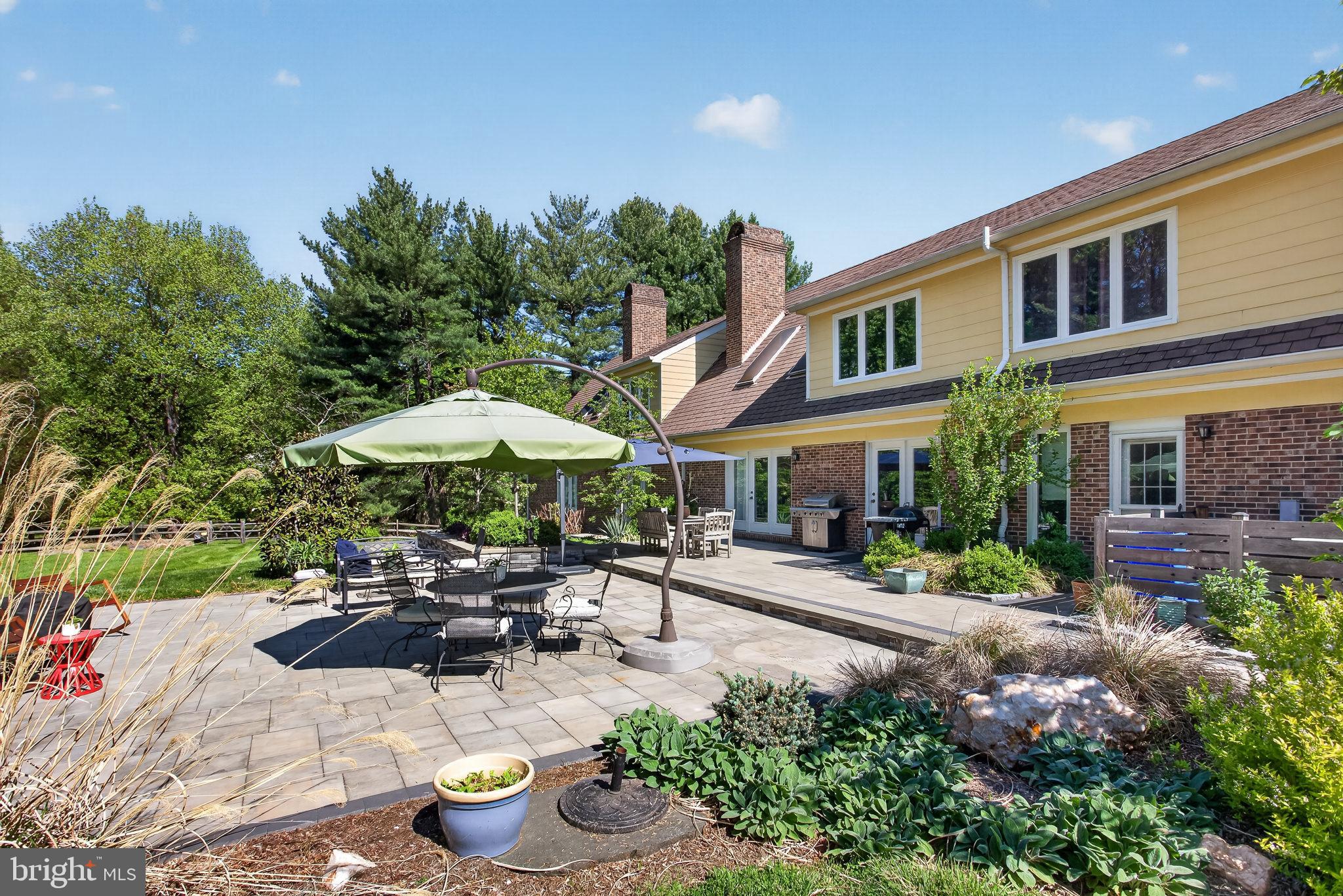 ESWORTHY ESTATES - Residential