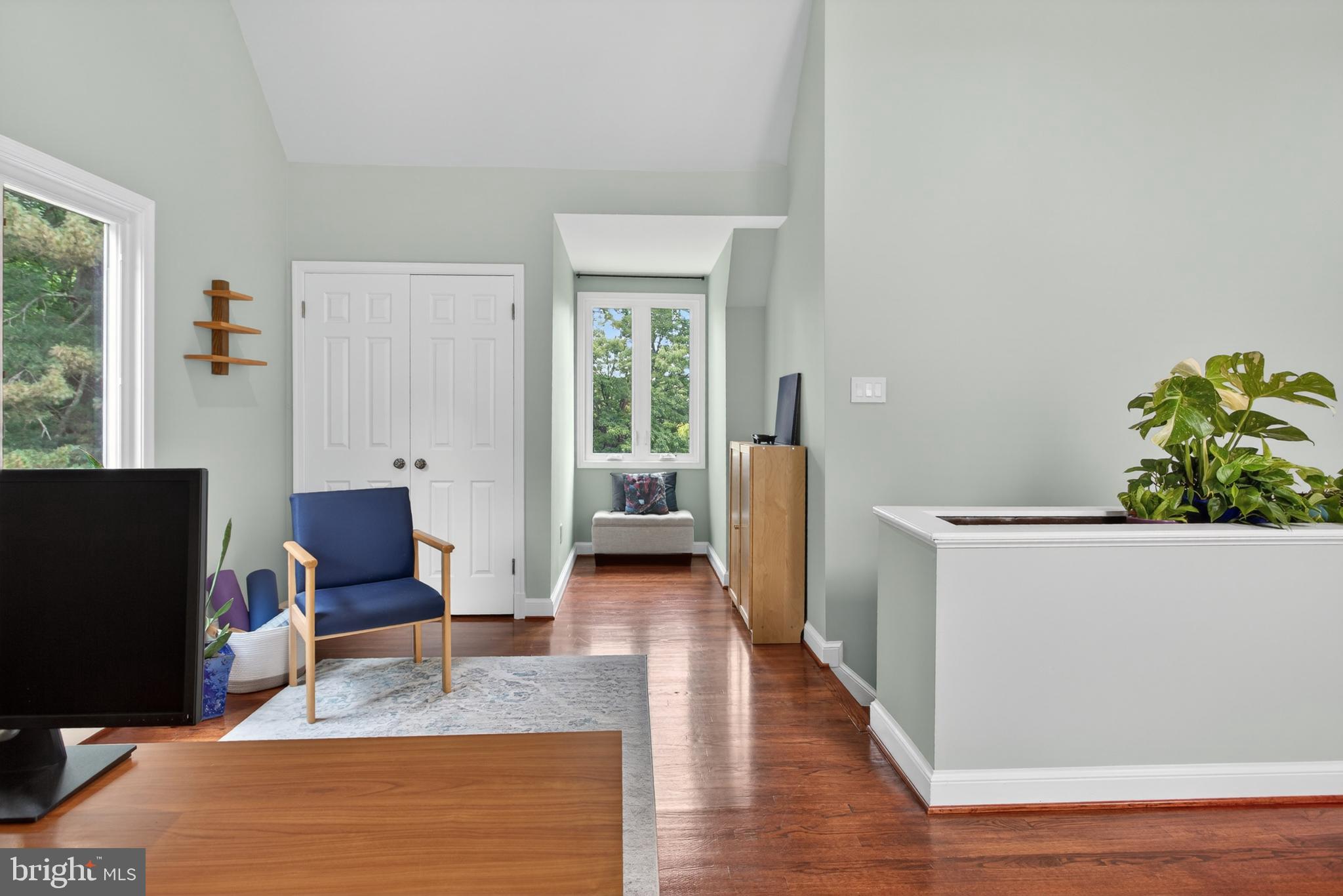 ESWORTHY ESTATES - Residential