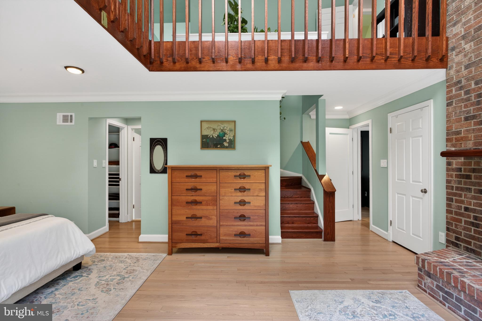 ESWORTHY ESTATES - Residential