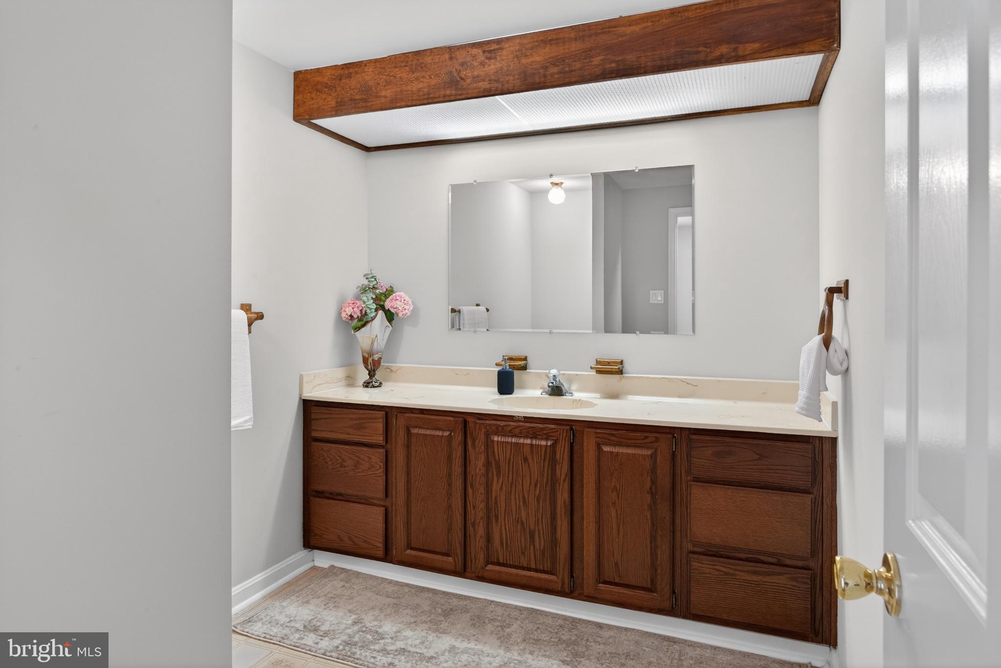 ESWORTHY ESTATES - Residential