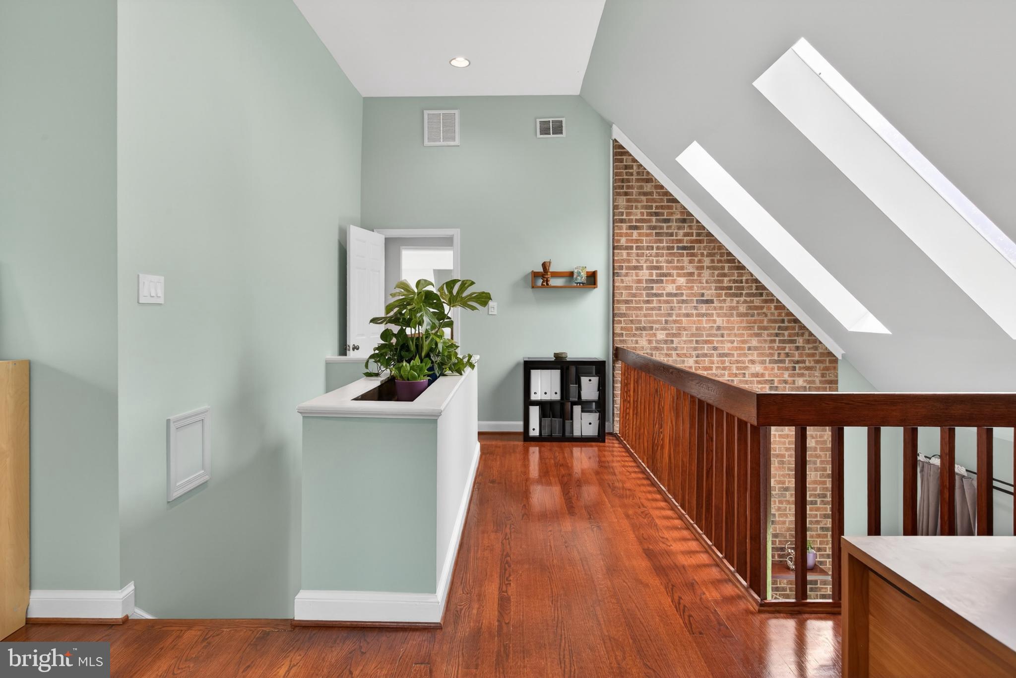 ESWORTHY ESTATES - Residential