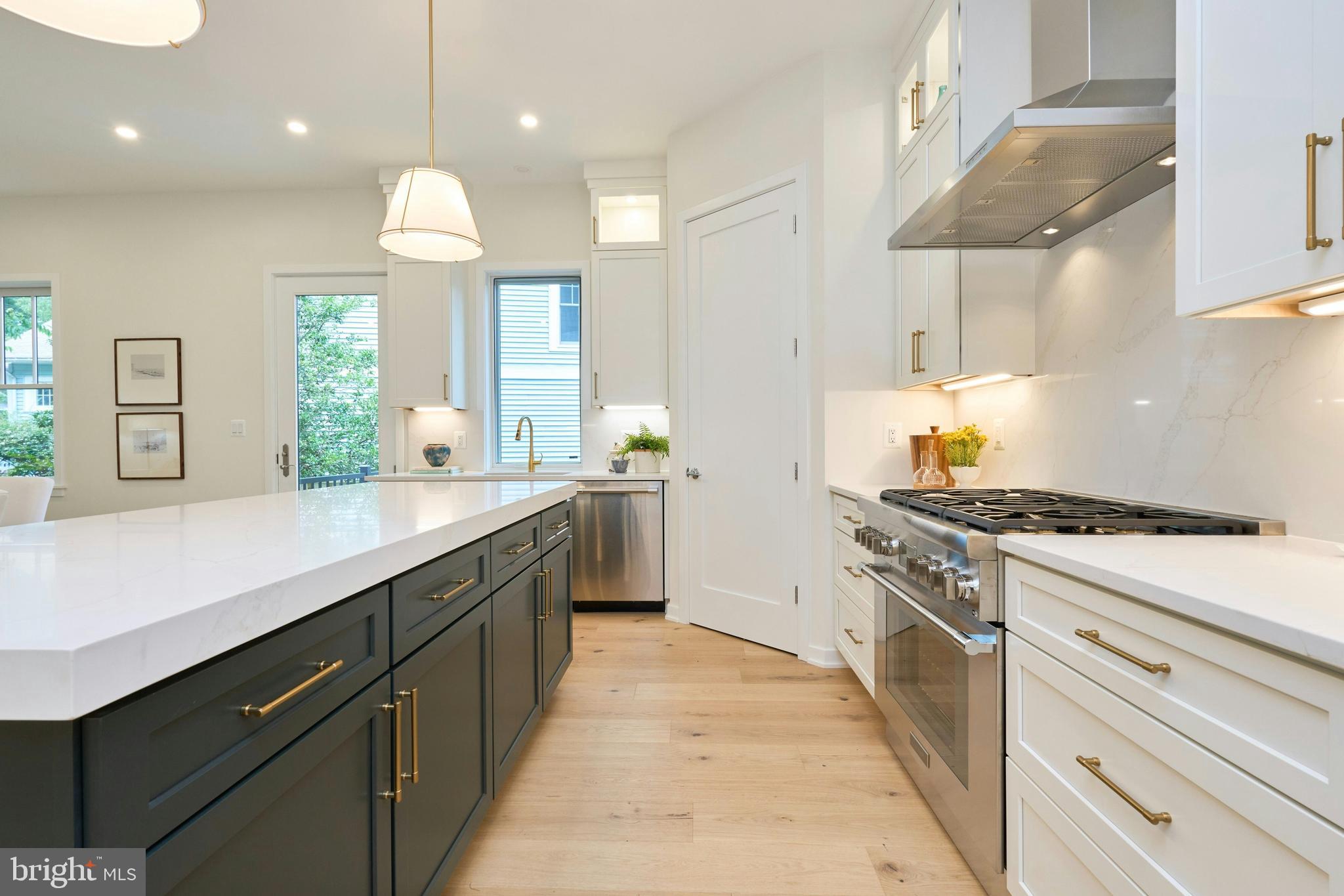 ASHTON HEIGHTS - Residential