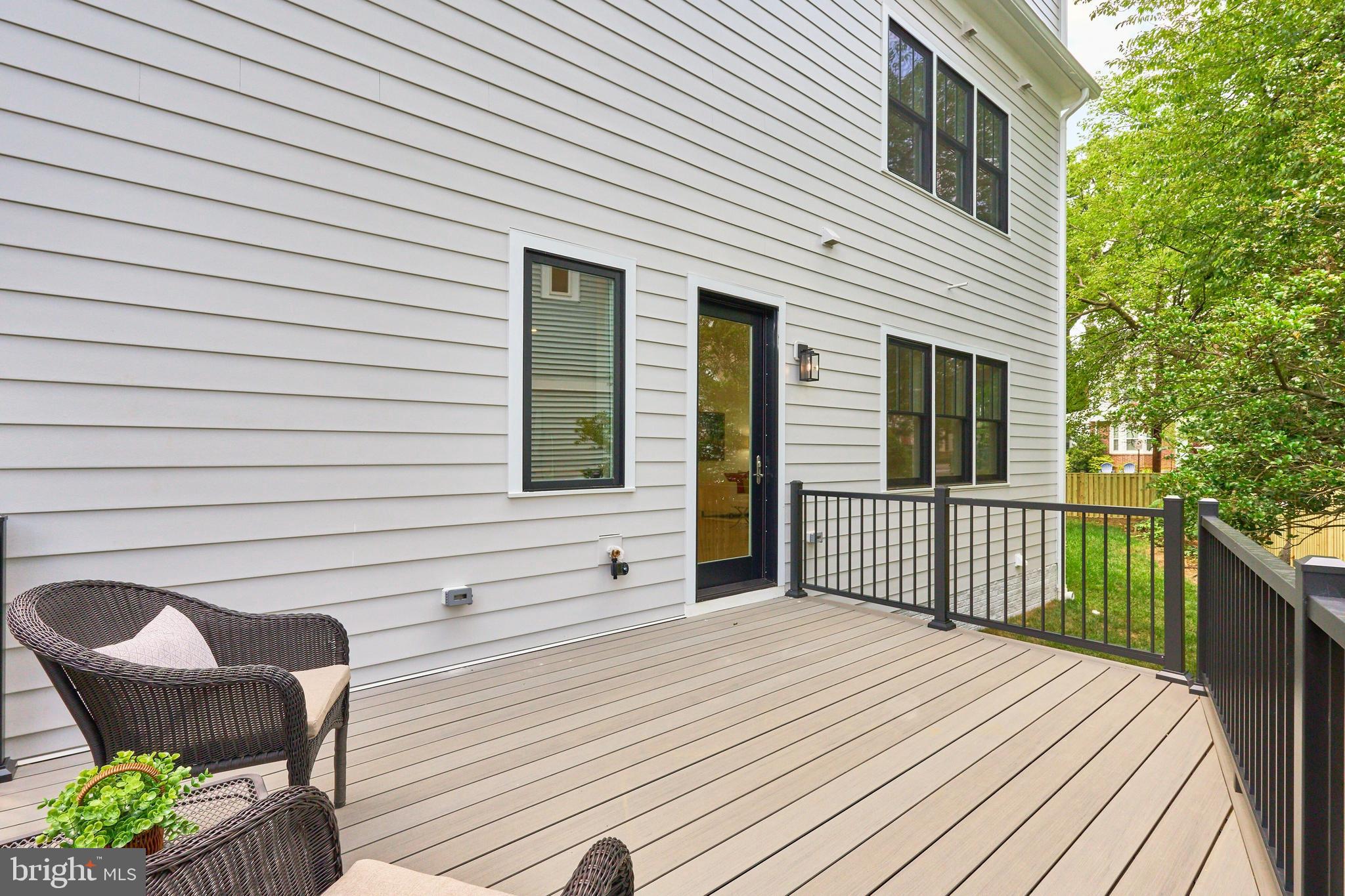 ASHTON HEIGHTS - Residential