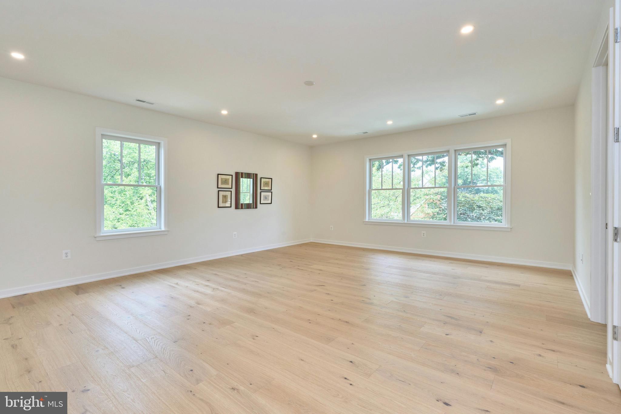 ASHTON HEIGHTS - Residential