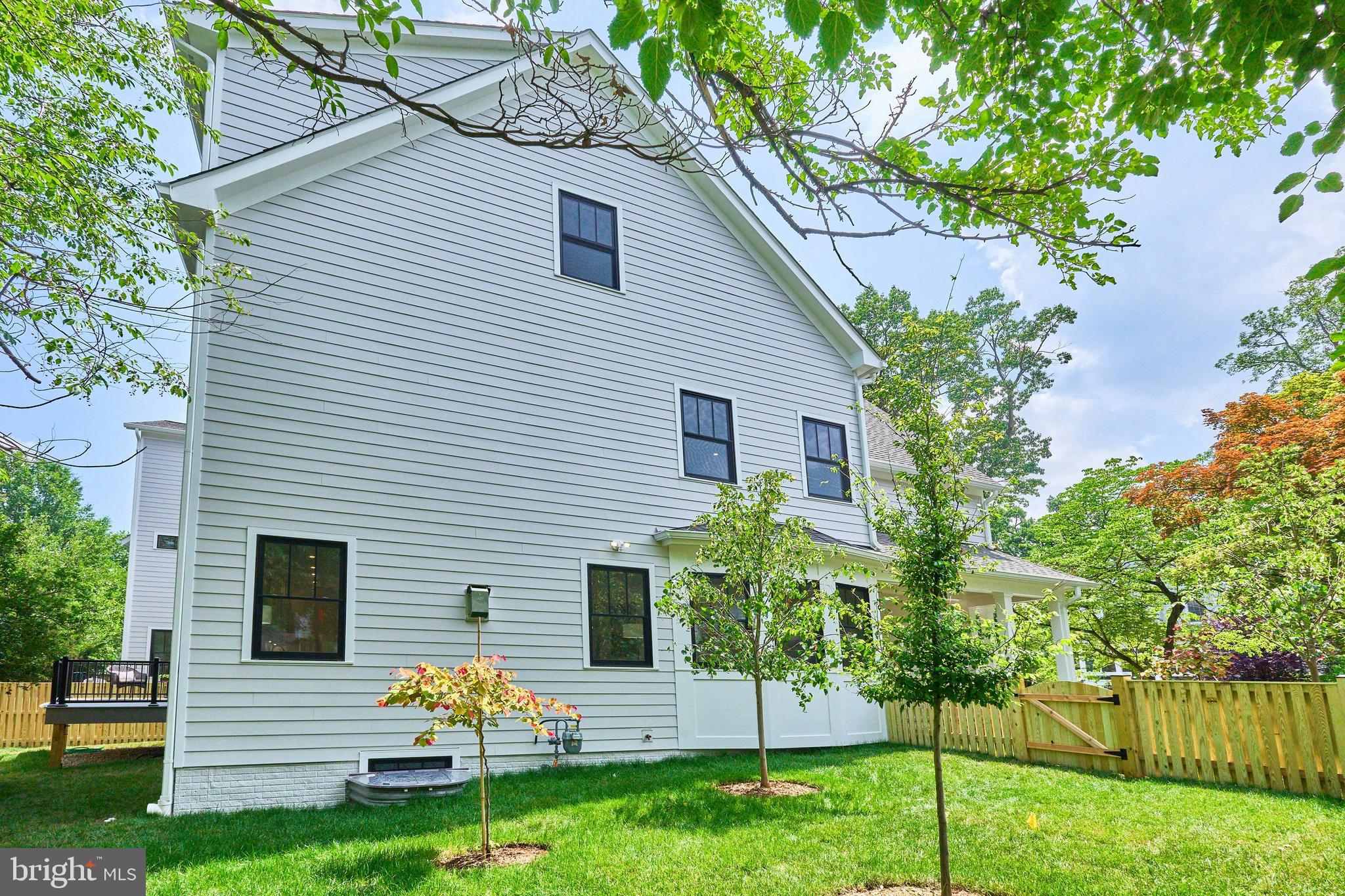 ASHTON HEIGHTS - Residential