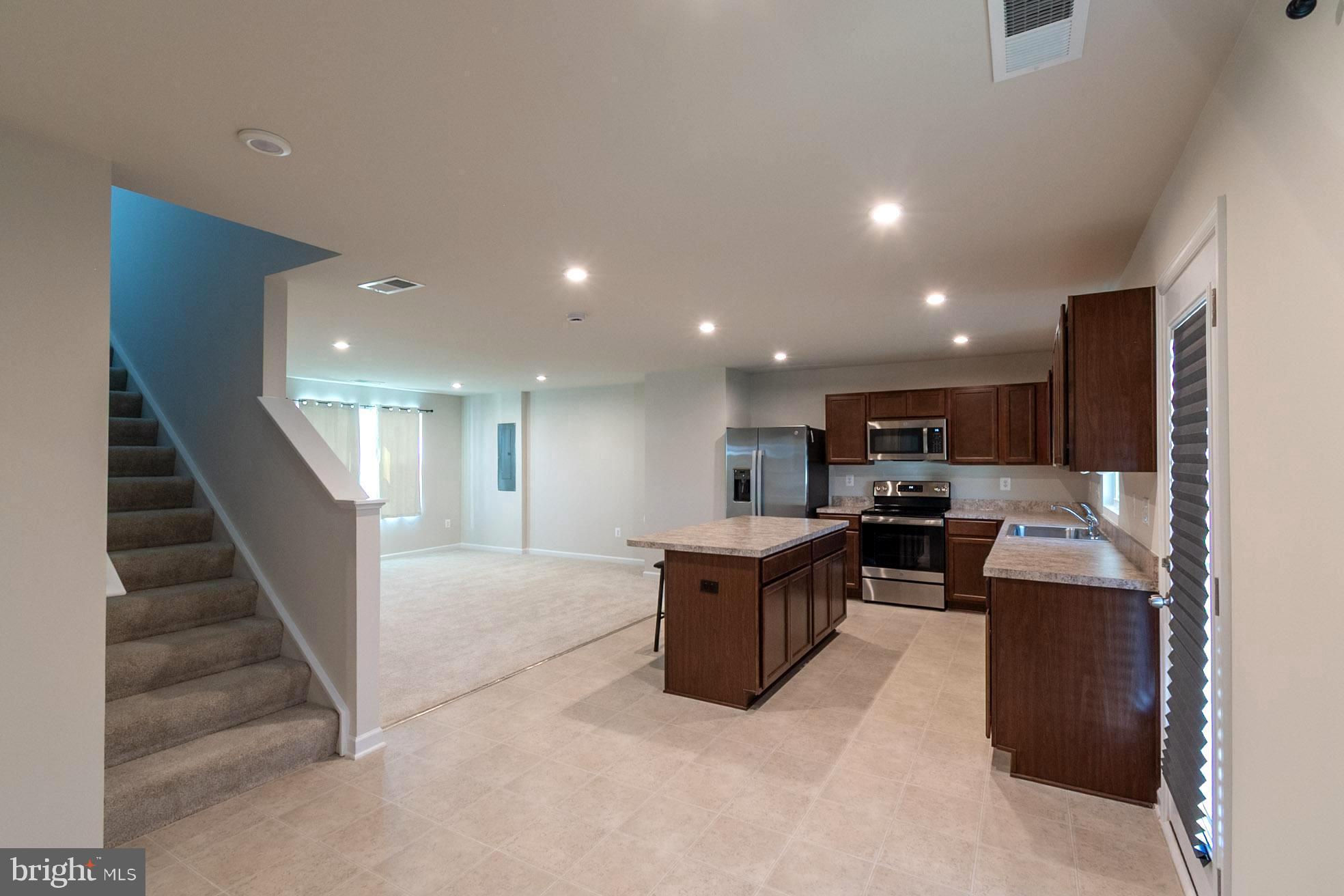 SOUTH BROOK - Residential Lease