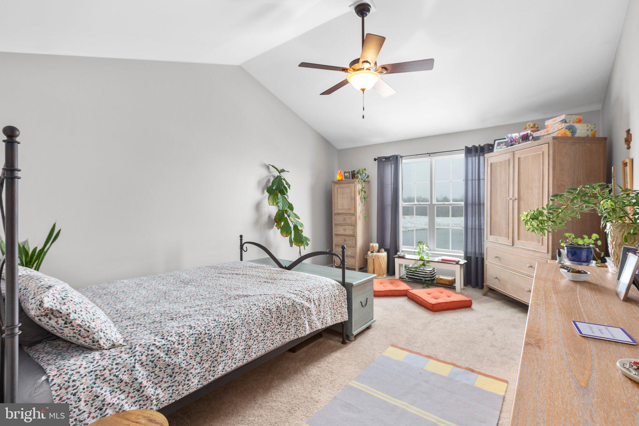 LAKESIDE - Residential