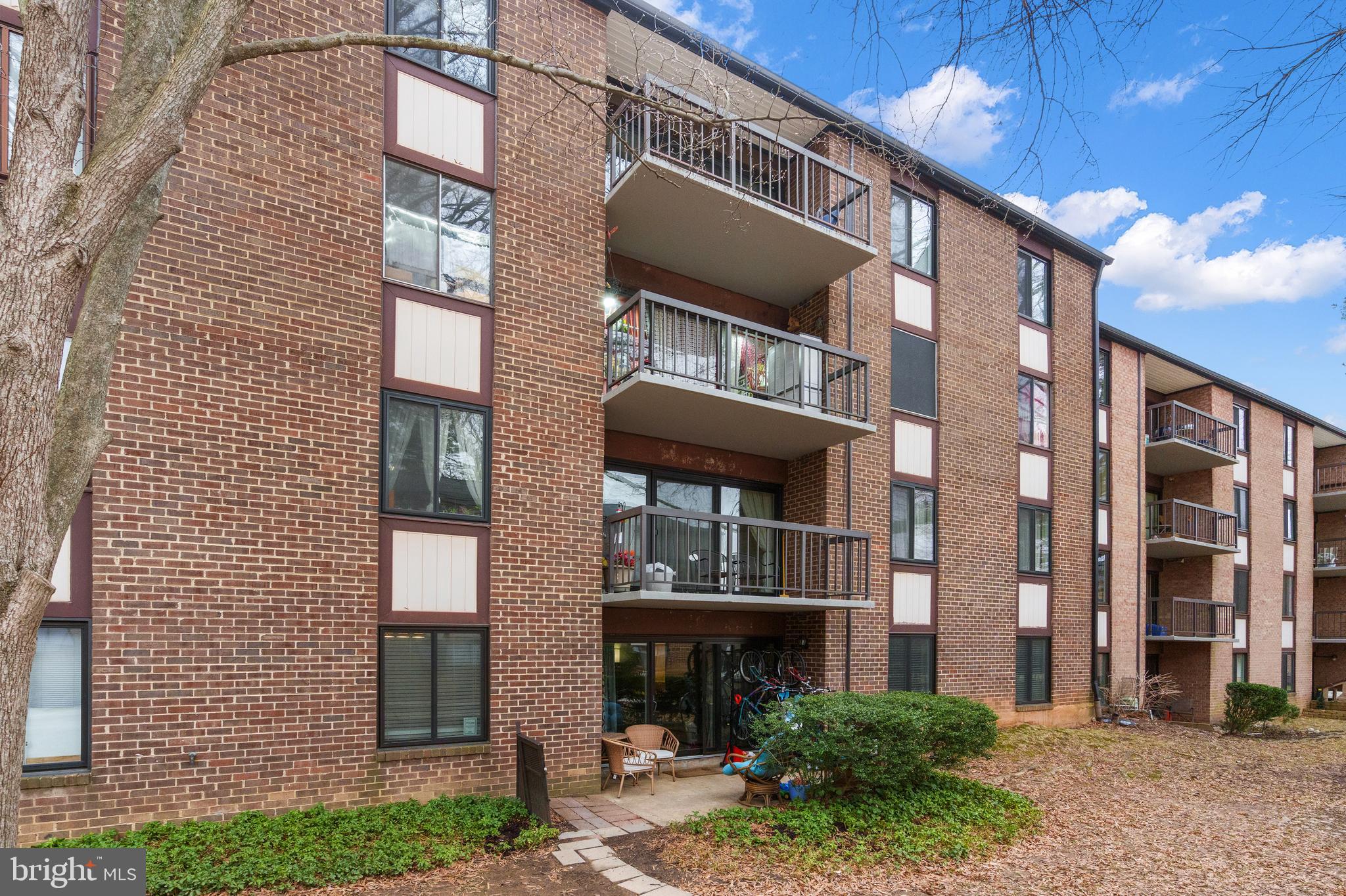 HAWTHORNE VILLAGE - Residential