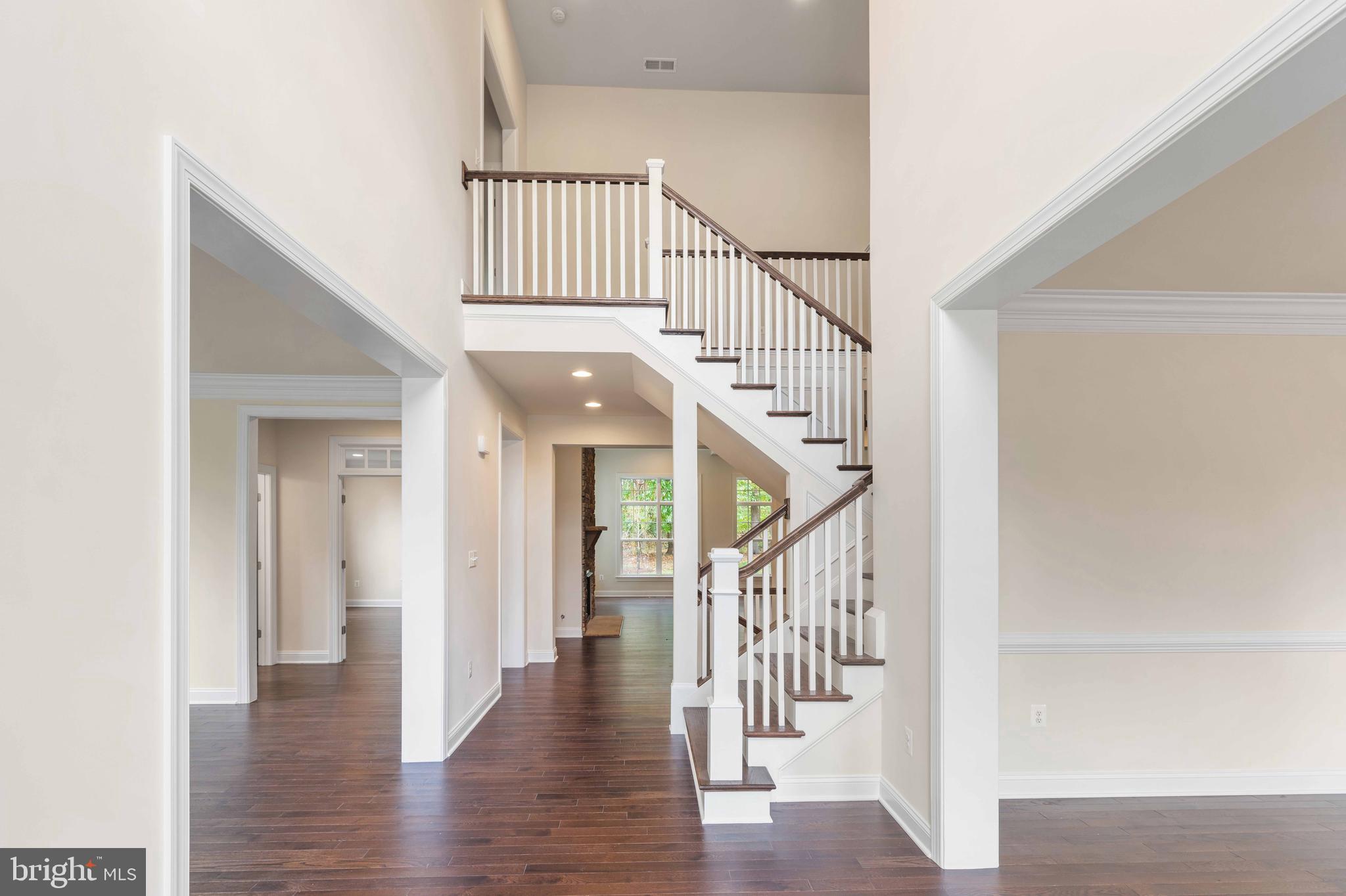 LEEHIGH VILLAGE - Residential