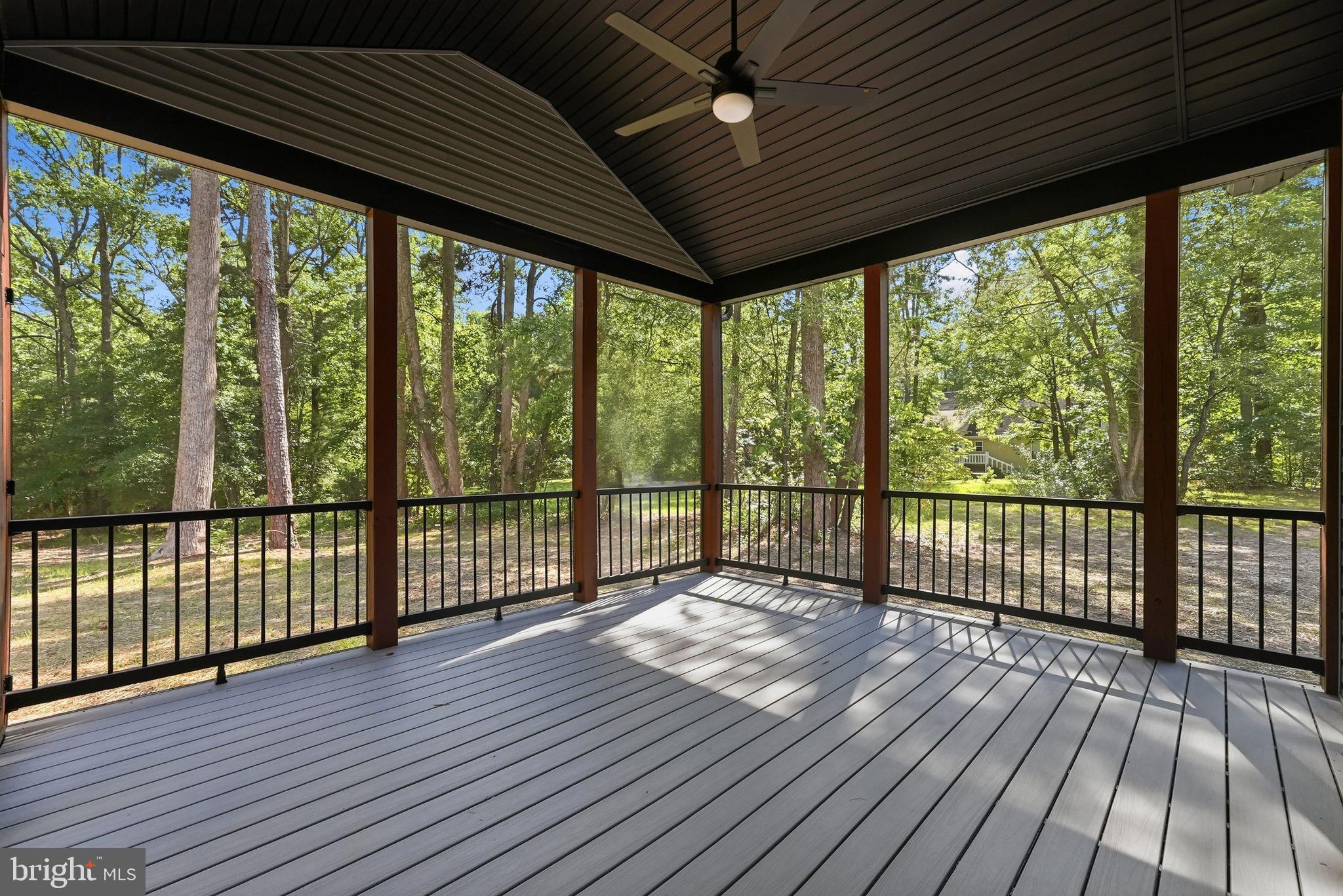 CABIN POINT / GLEBE HARBOR - Residential