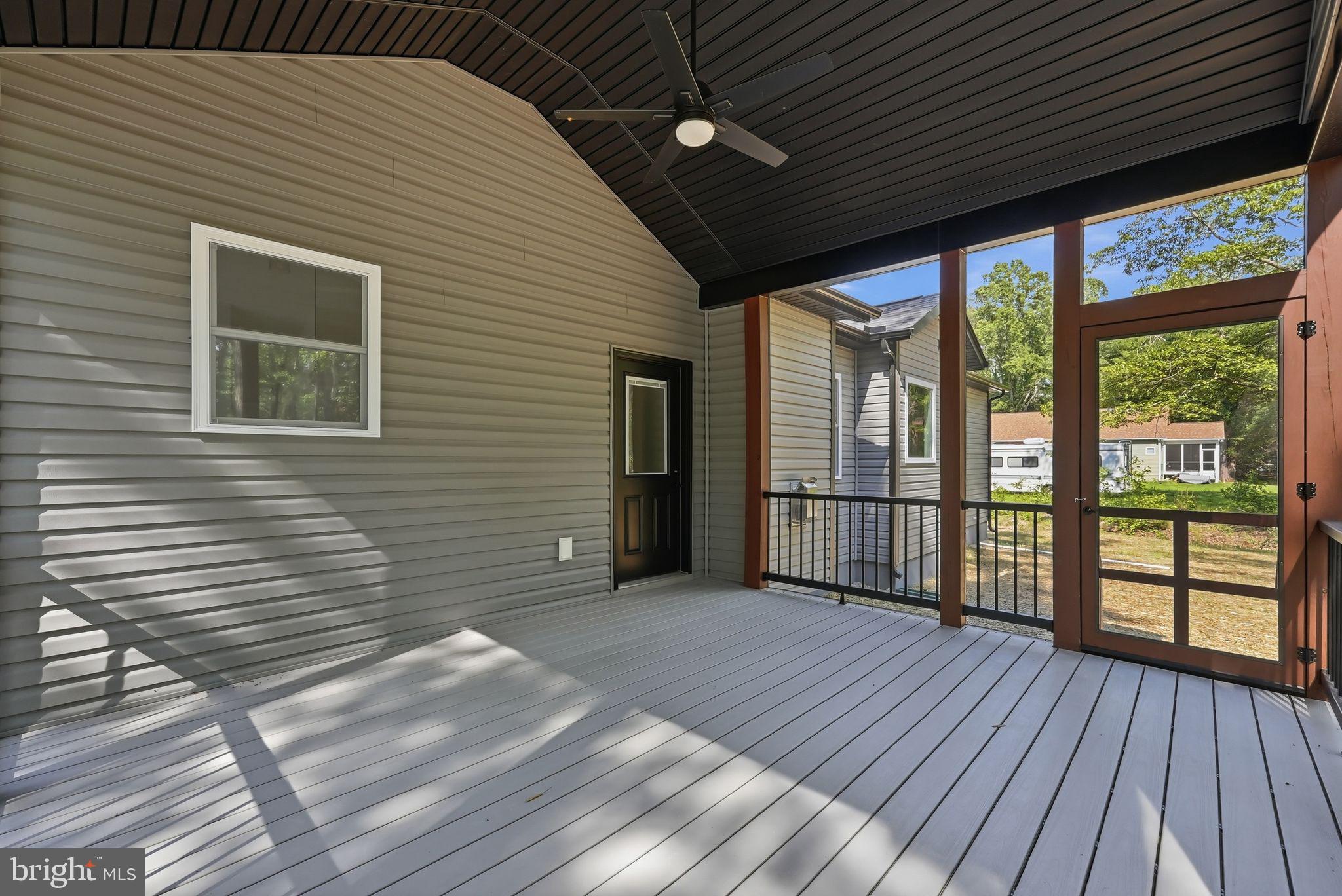 CABIN POINT / GLEBE HARBOR - Residential