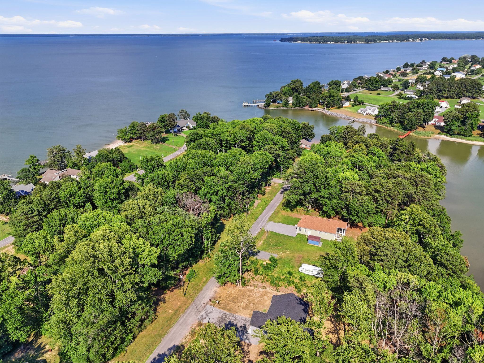 CABIN POINT / GLEBE HARBOR - Residential