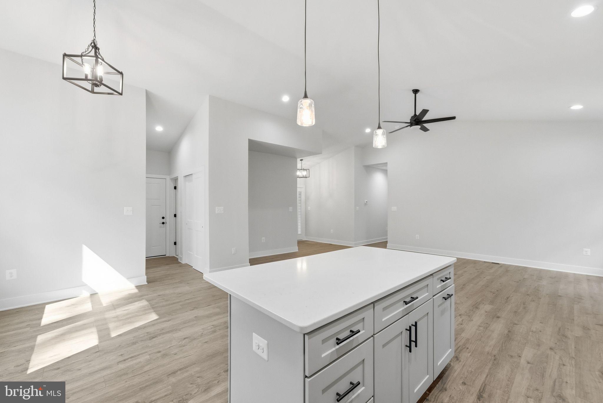 CABIN POINT / GLEBE HARBOR - Residential