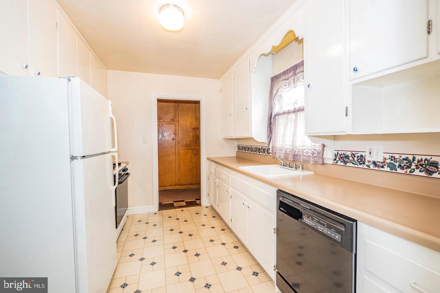 TREMONT GARDENS - Residential Lease