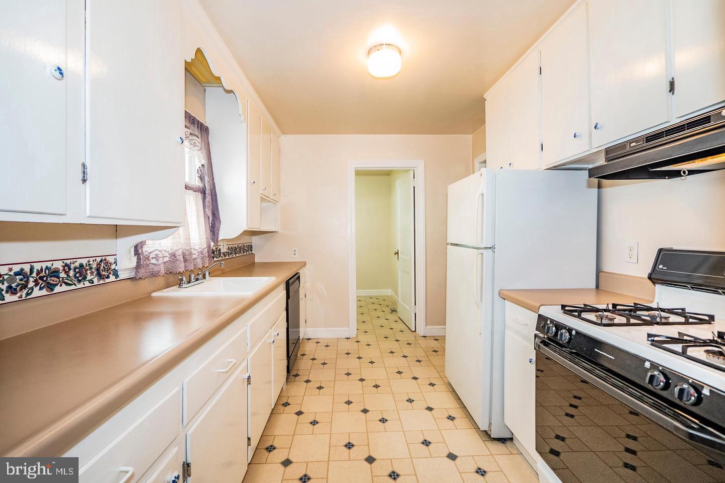 TREMONT GARDENS - Residential Lease