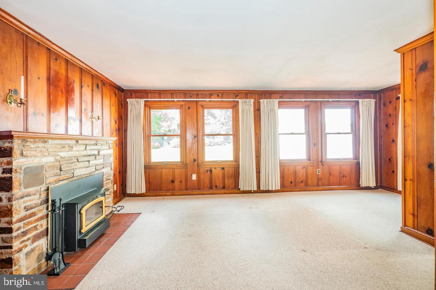 TREMONT GARDENS - Residential Lease