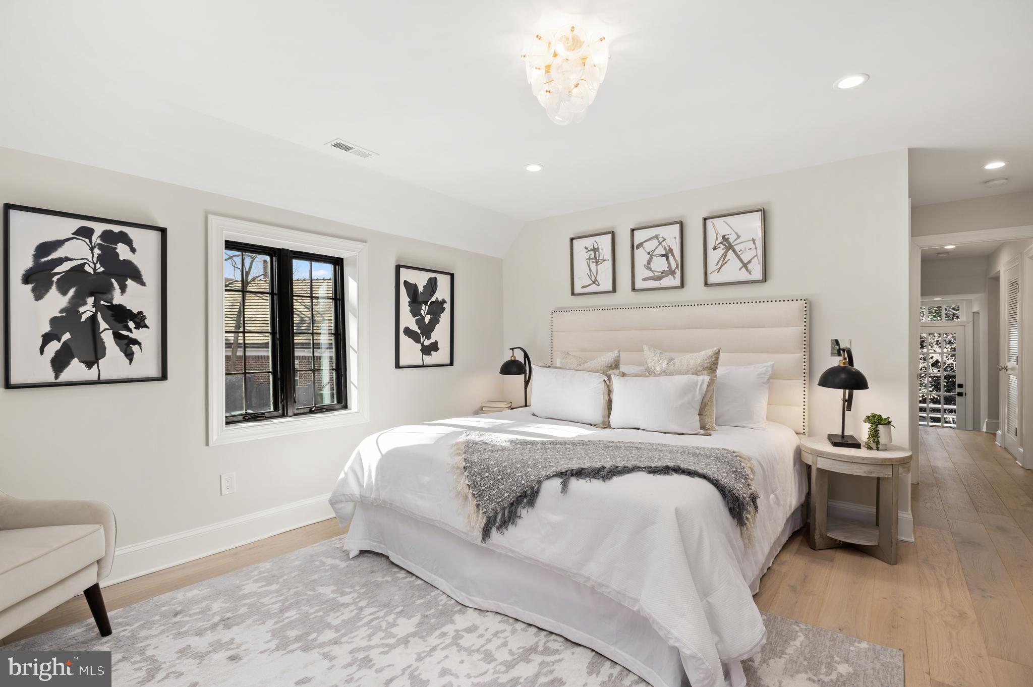 WOODLEY PARK - Residential