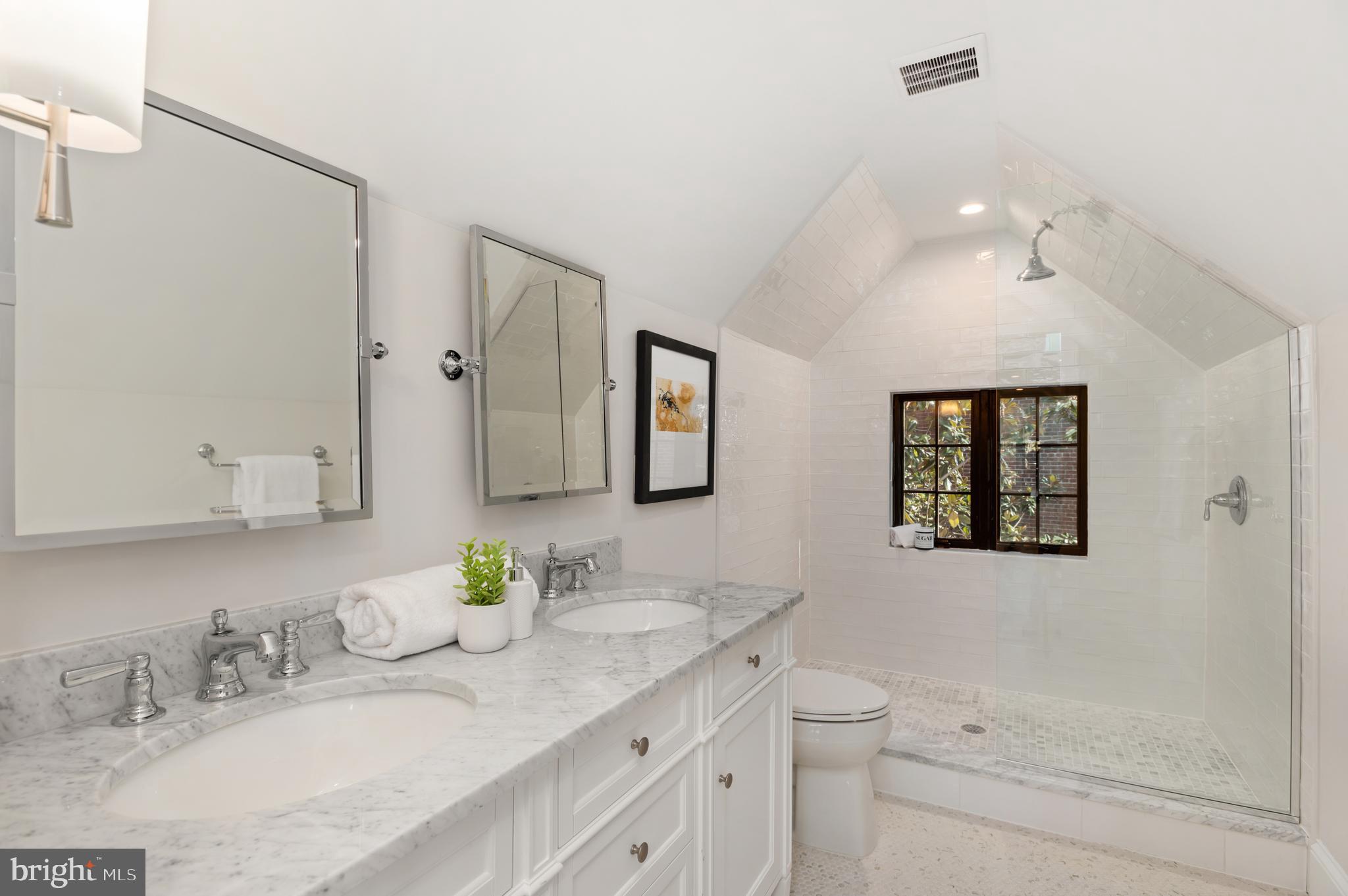 WOODLEY PARK - Residential