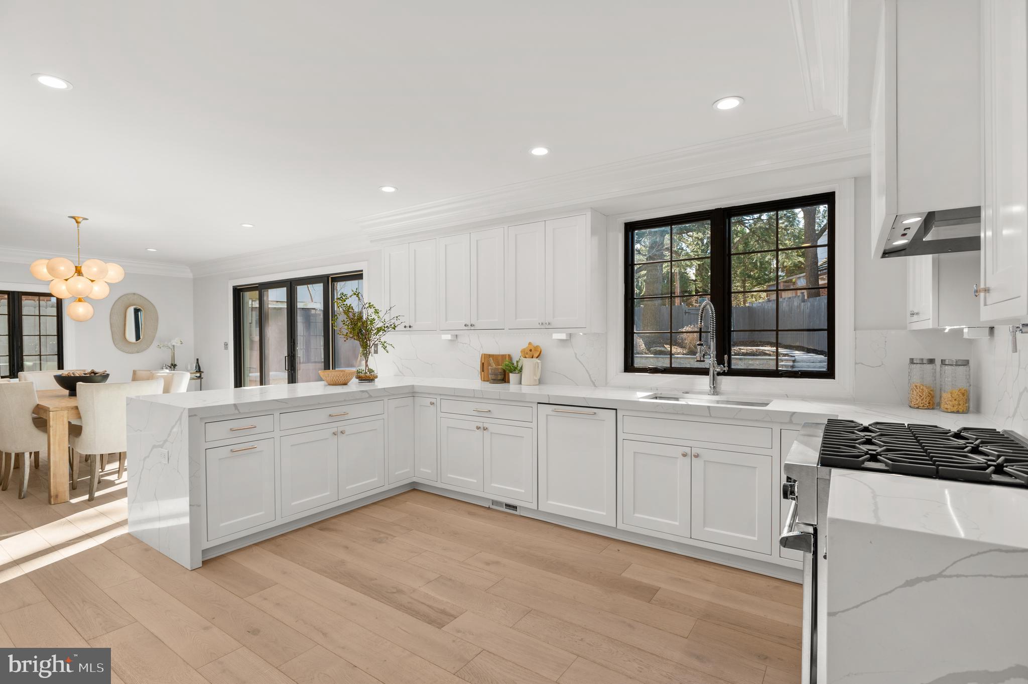 WOODLEY PARK - Residential