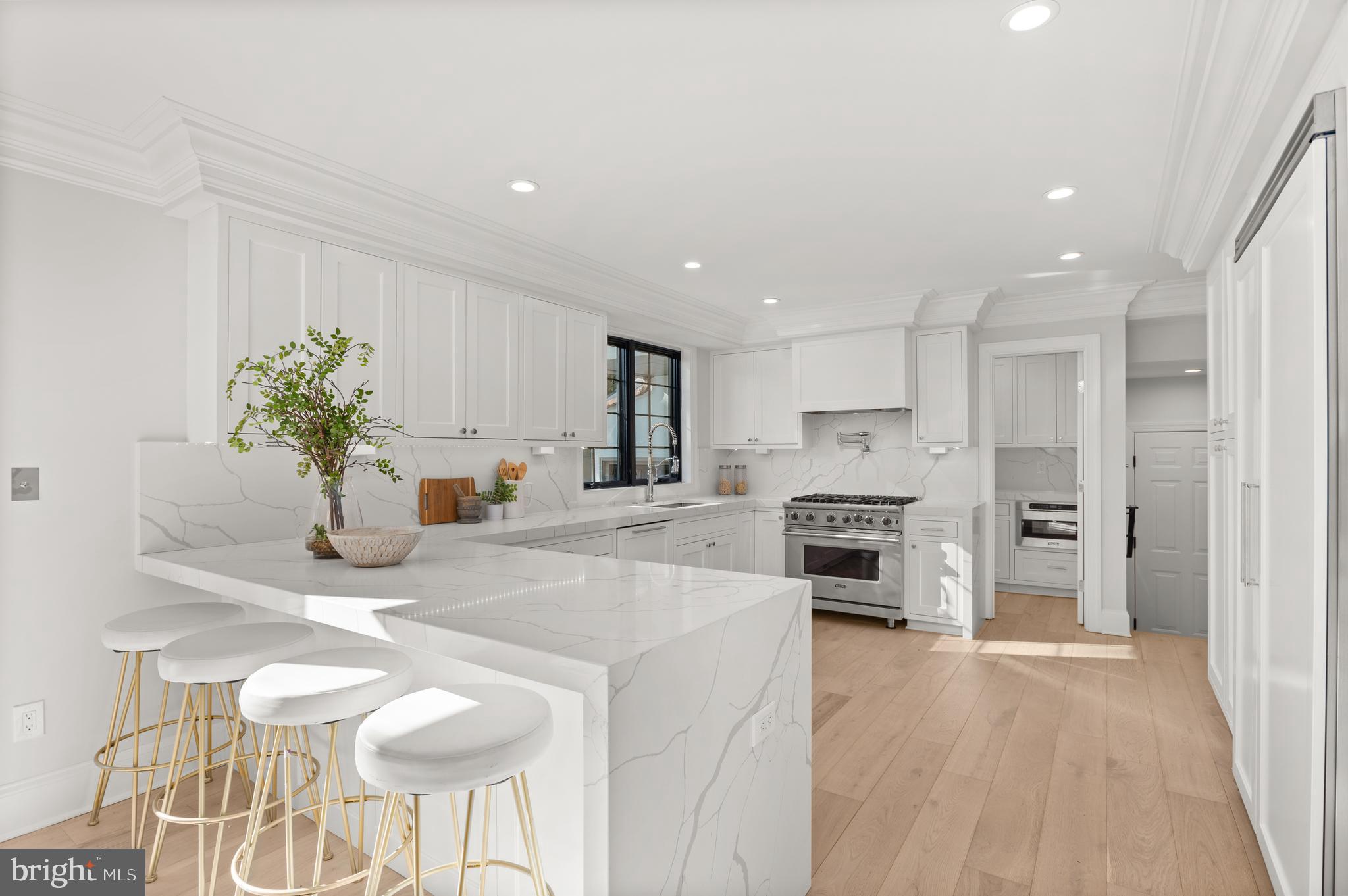 WOODLEY PARK - Residential