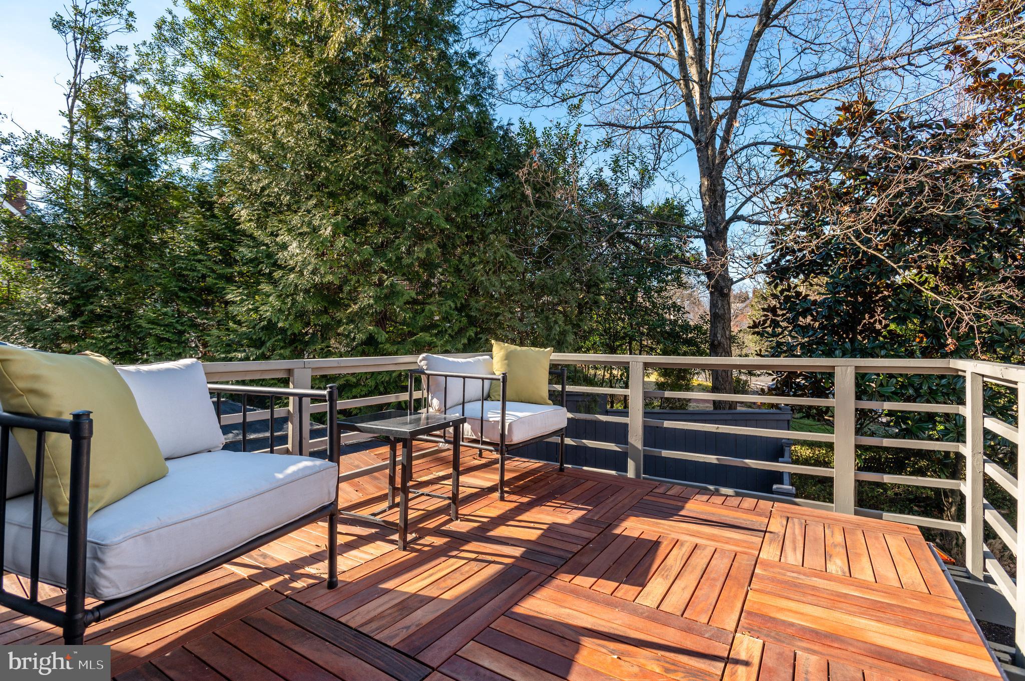 WOODLEY PARK - Residential