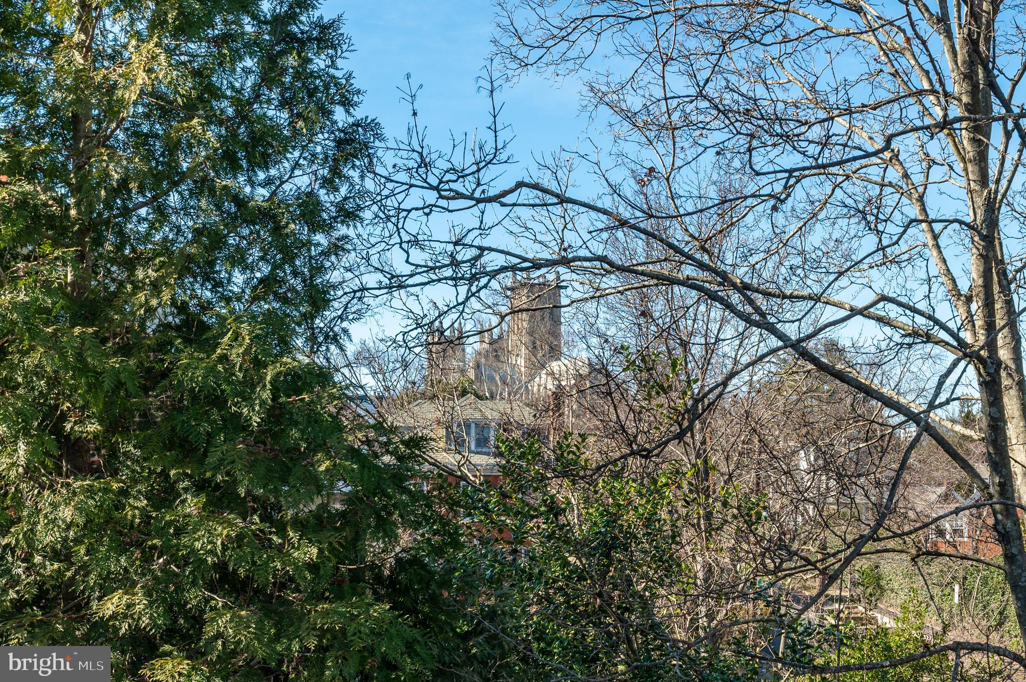 WOODLEY PARK - Residential
