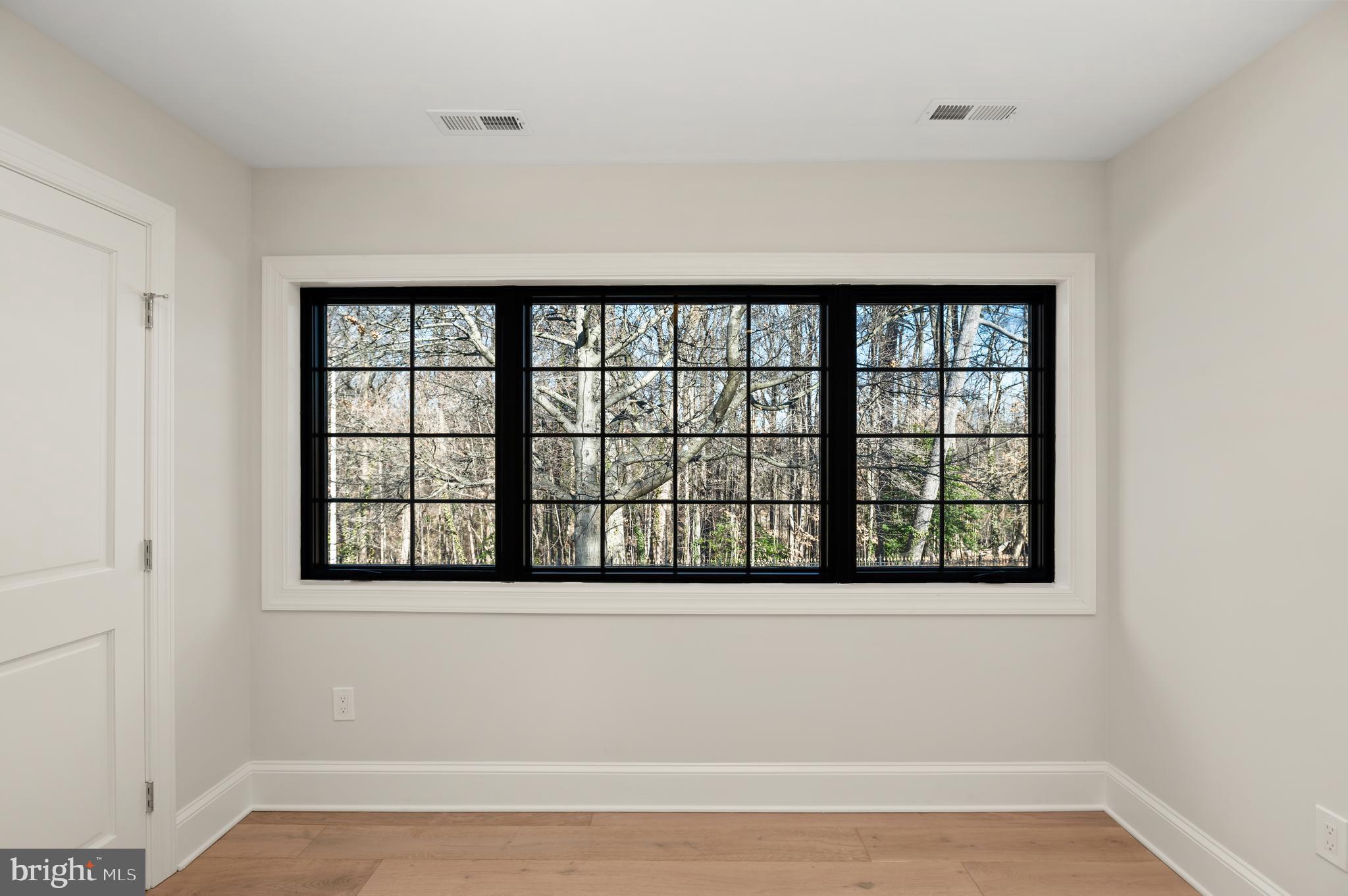 WOODLEY PARK - Residential