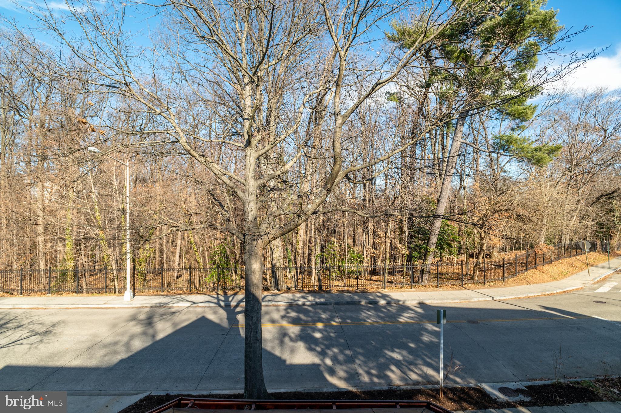WOODLEY PARK - Residential