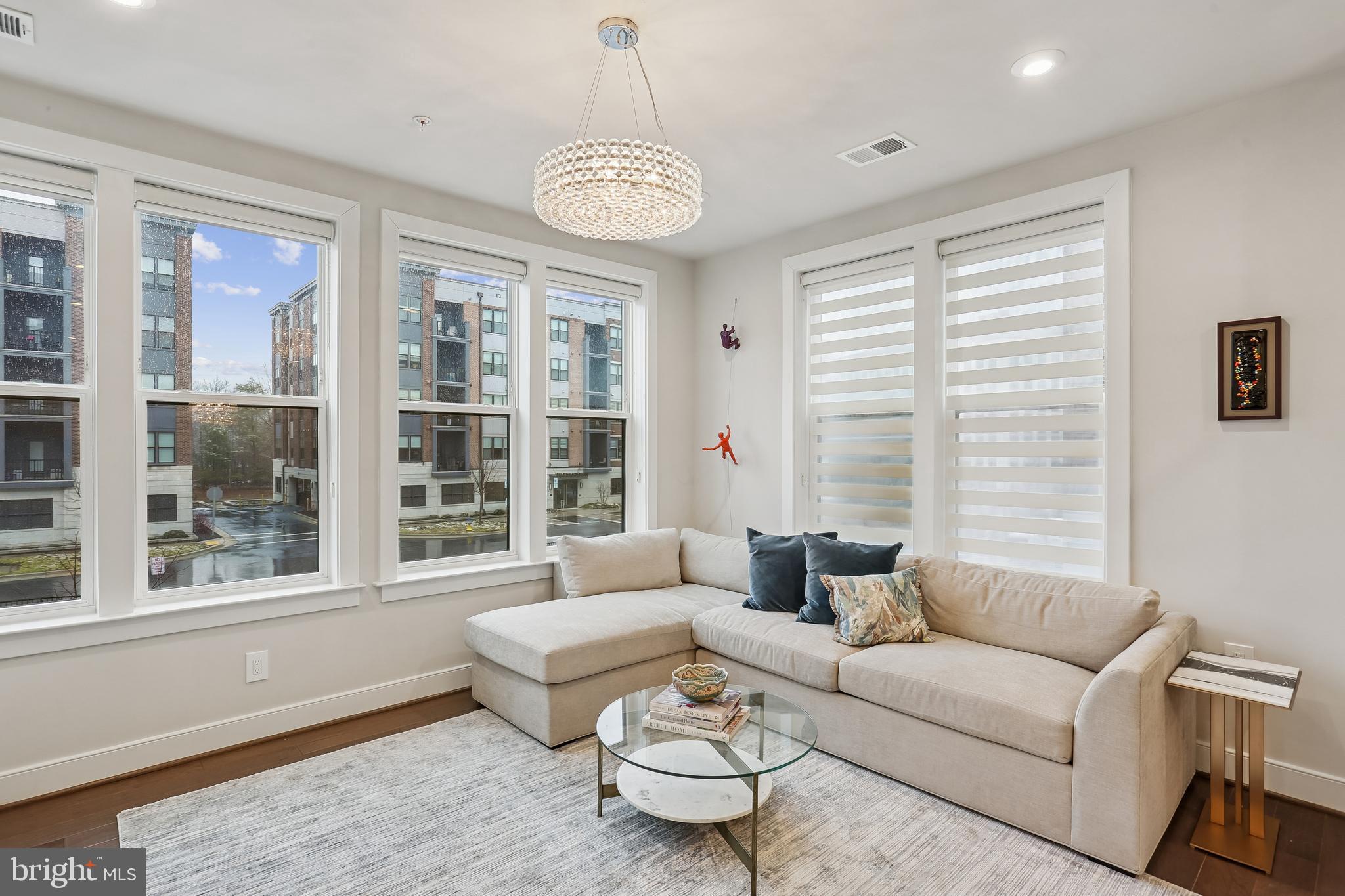 TOWER OAKS - Residential