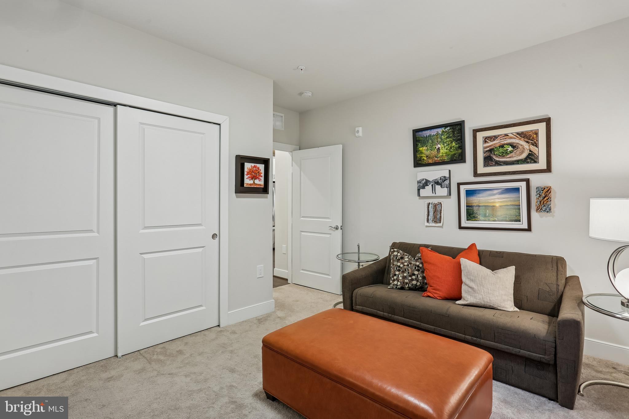 TOWER OAKS - Residential