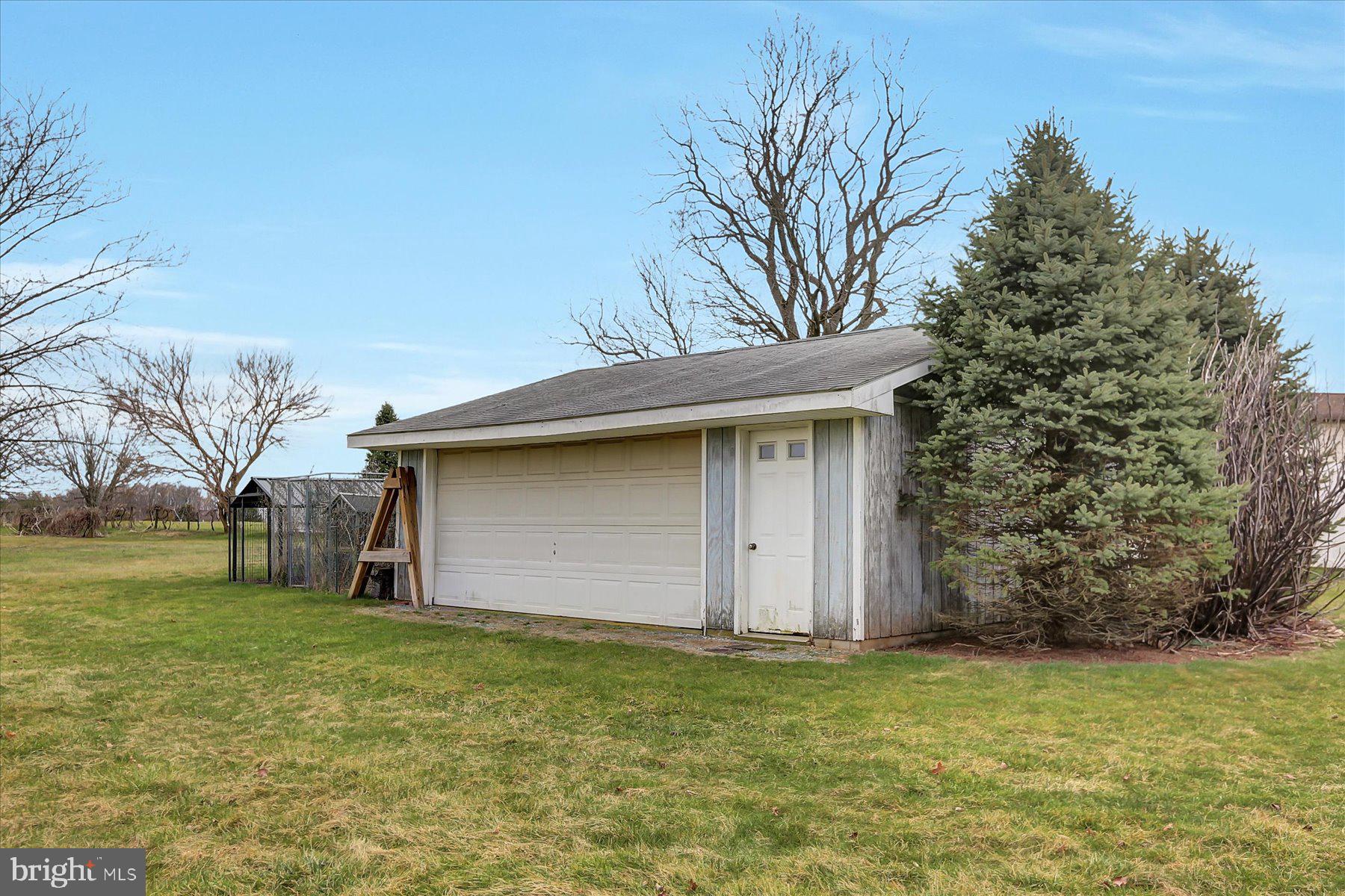 CROSSROADS - Residential