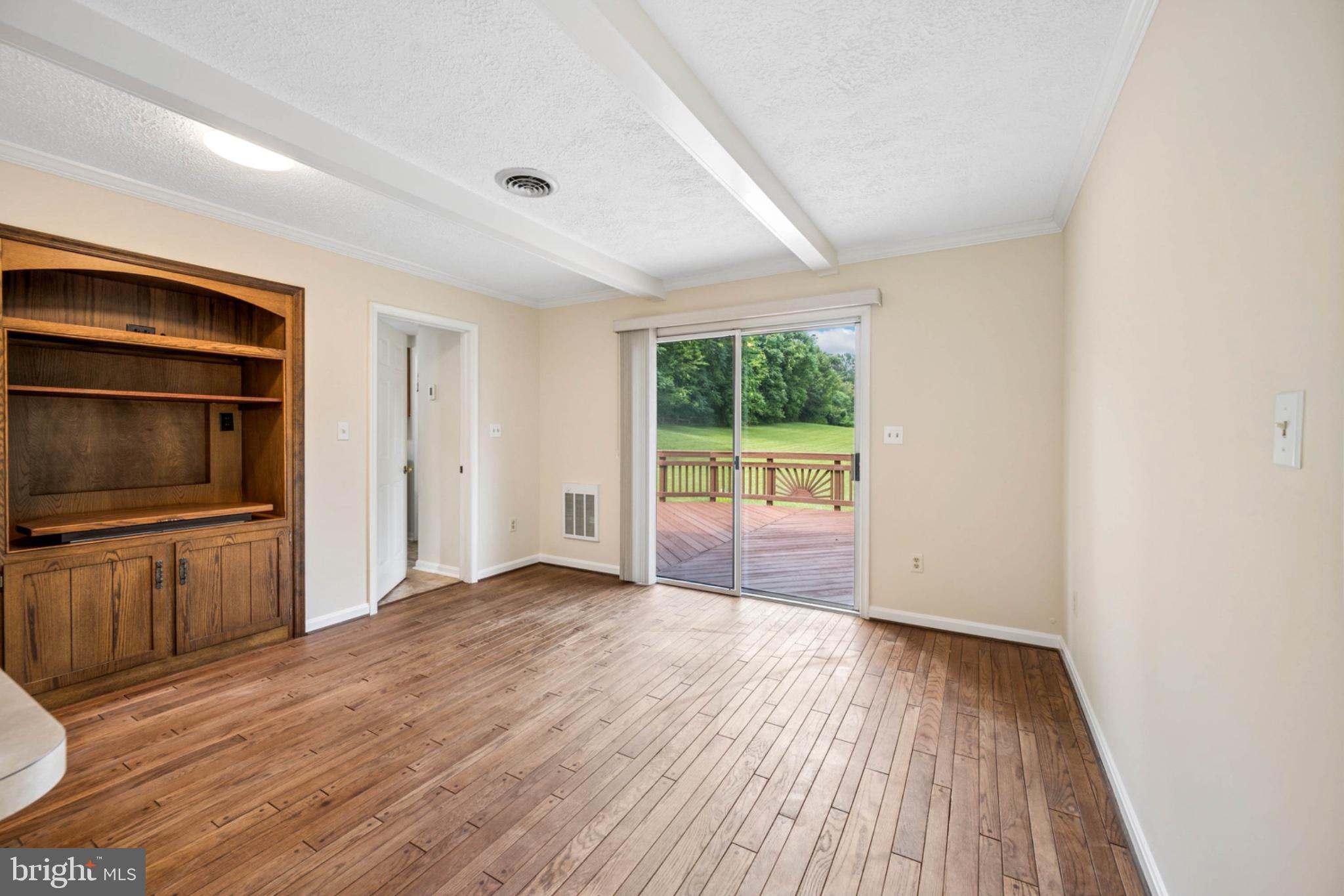 UPPER SENECA CREST - Residential